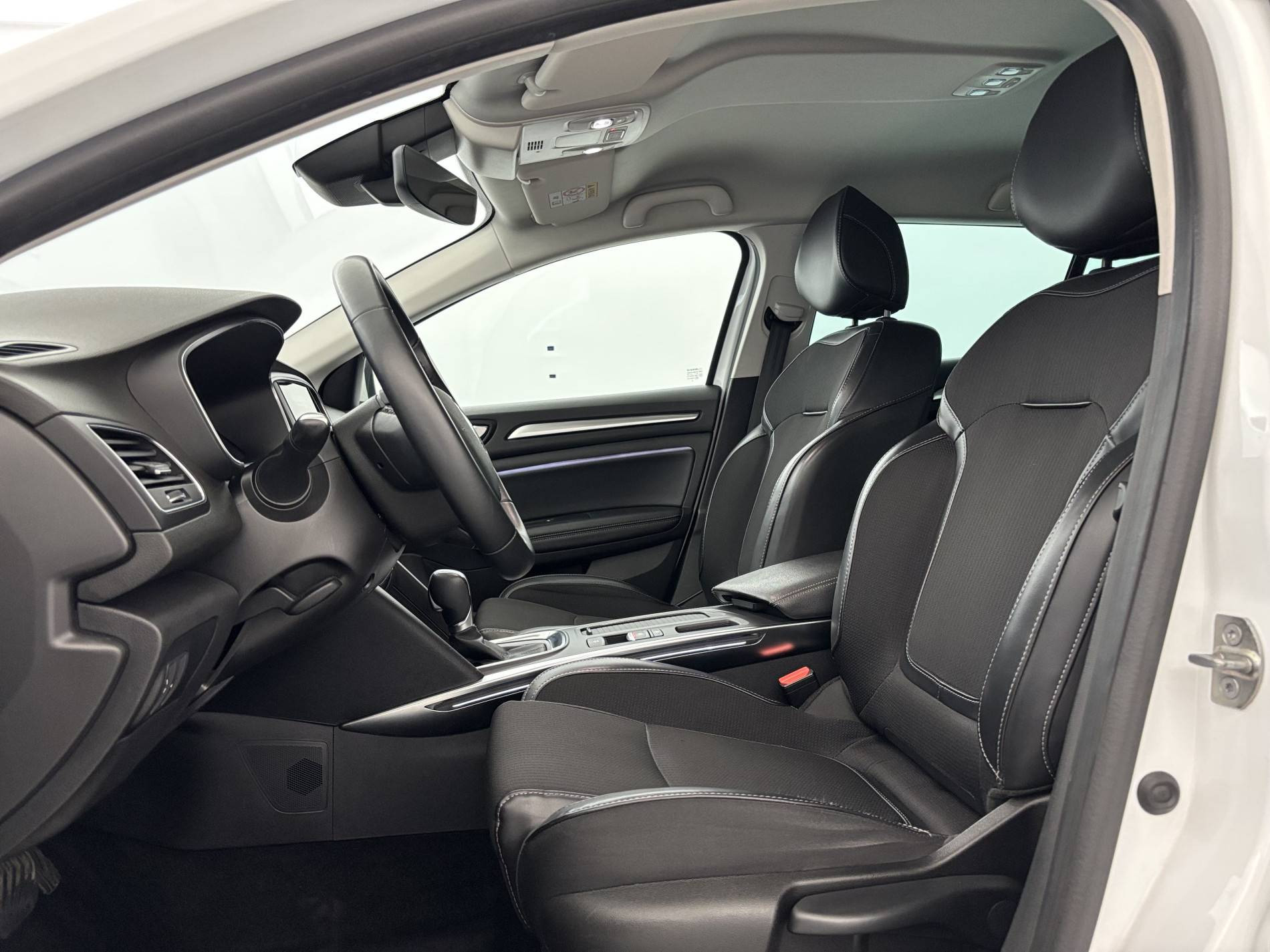Vente en ligne Renault Megane 4 Estate  Blue dCi 115 EDC au prix de 18 450 €