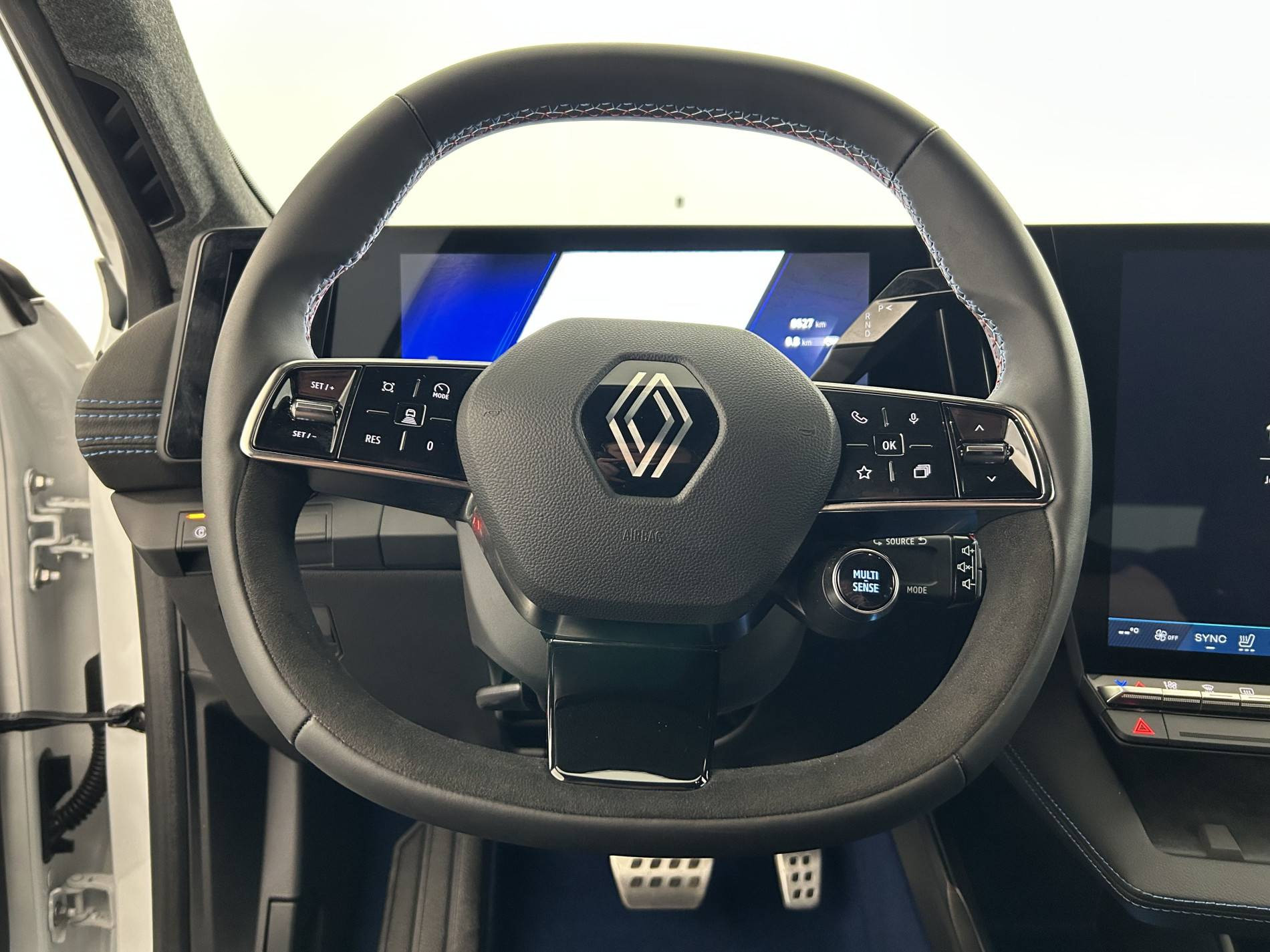 Vente en ligne Renault Scenic E-Tech Scenic E-Tech électrique 220 ch grande autonomie au prix de 42 990 €