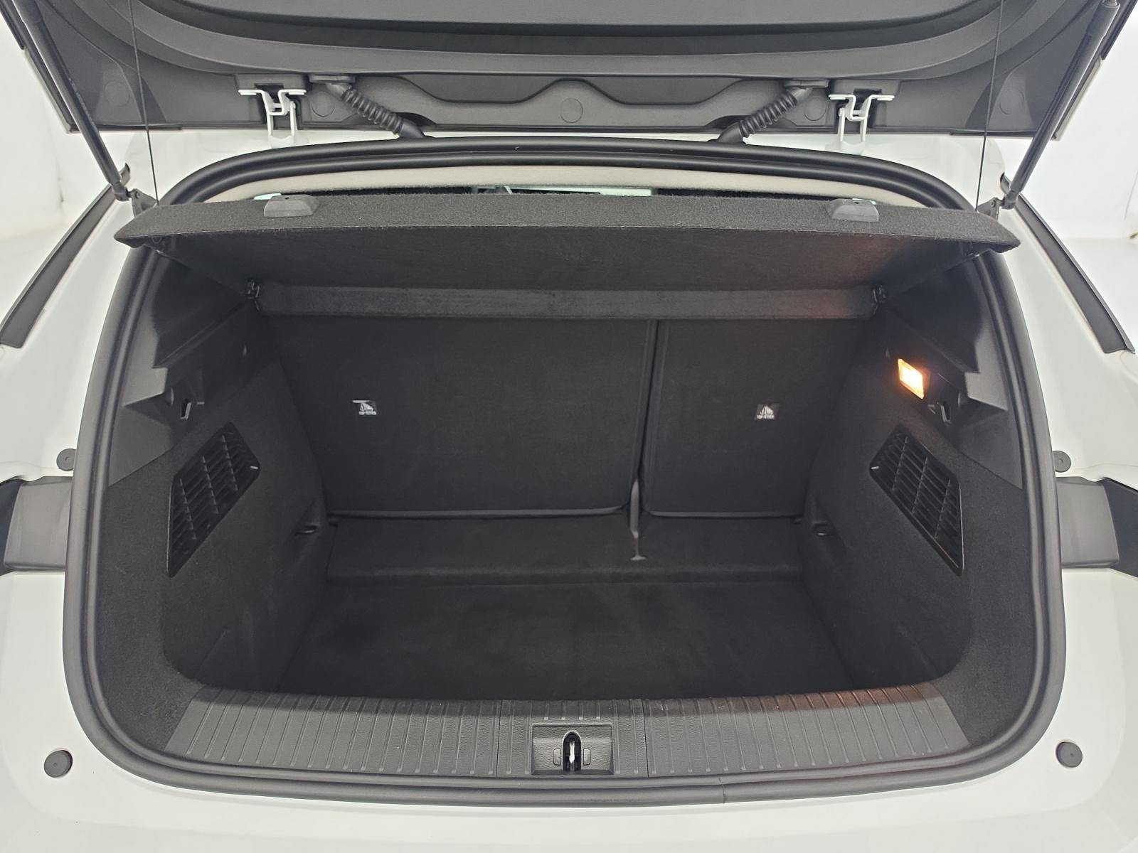 Vente en ligne Renault Megane E-Tech  EV40 130ch standard charge au prix de 17 900 €