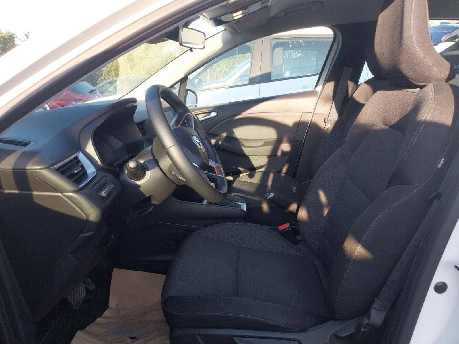 Vente en ligne Renault Clio 5 CLIO SOCIETE E-TECH 140 - 21N au prix de 13 290 €