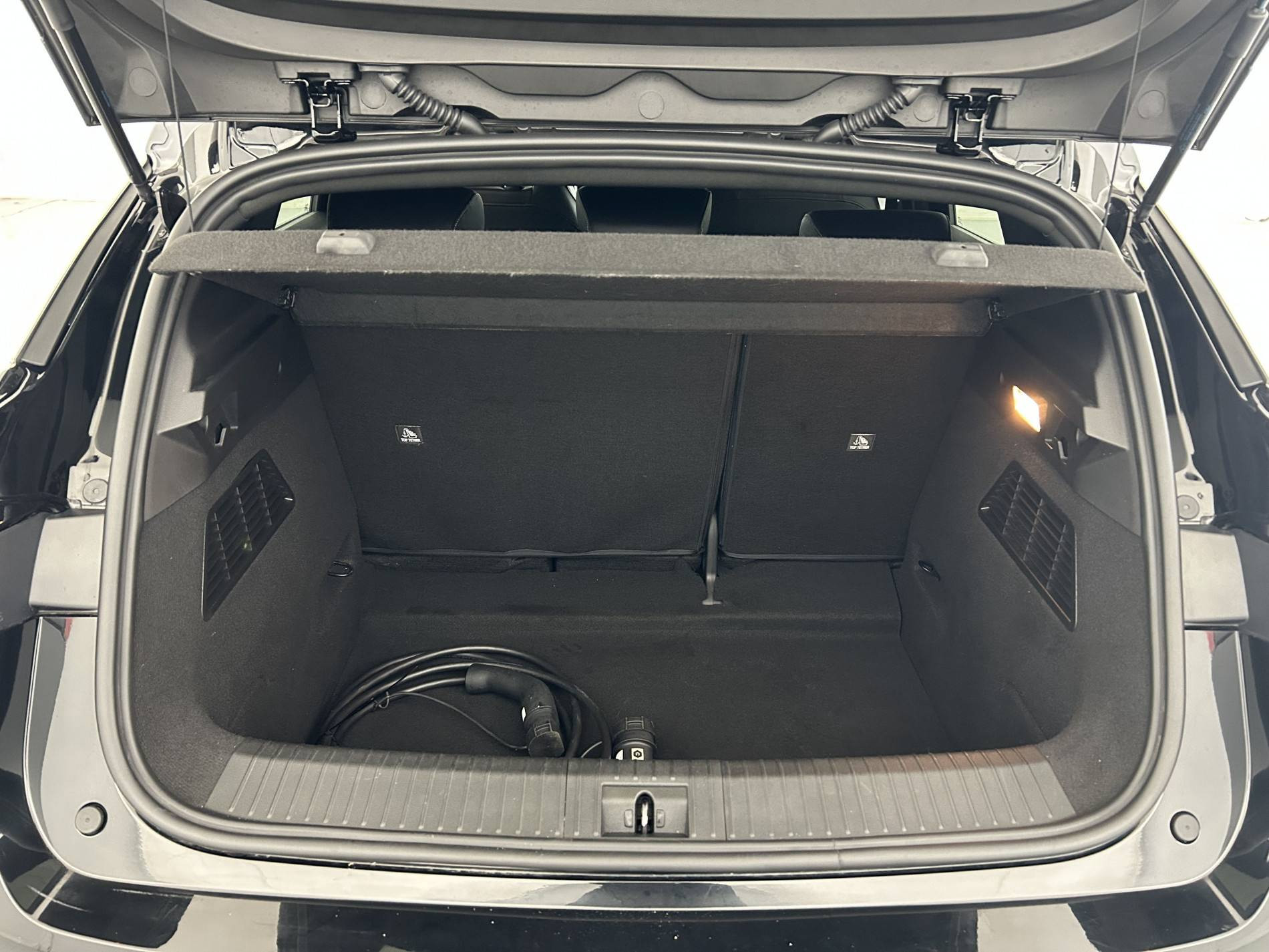 Vente en ligne Renault Megane E-Tech  EV60 220 ch super charge au prix de 22 990 €