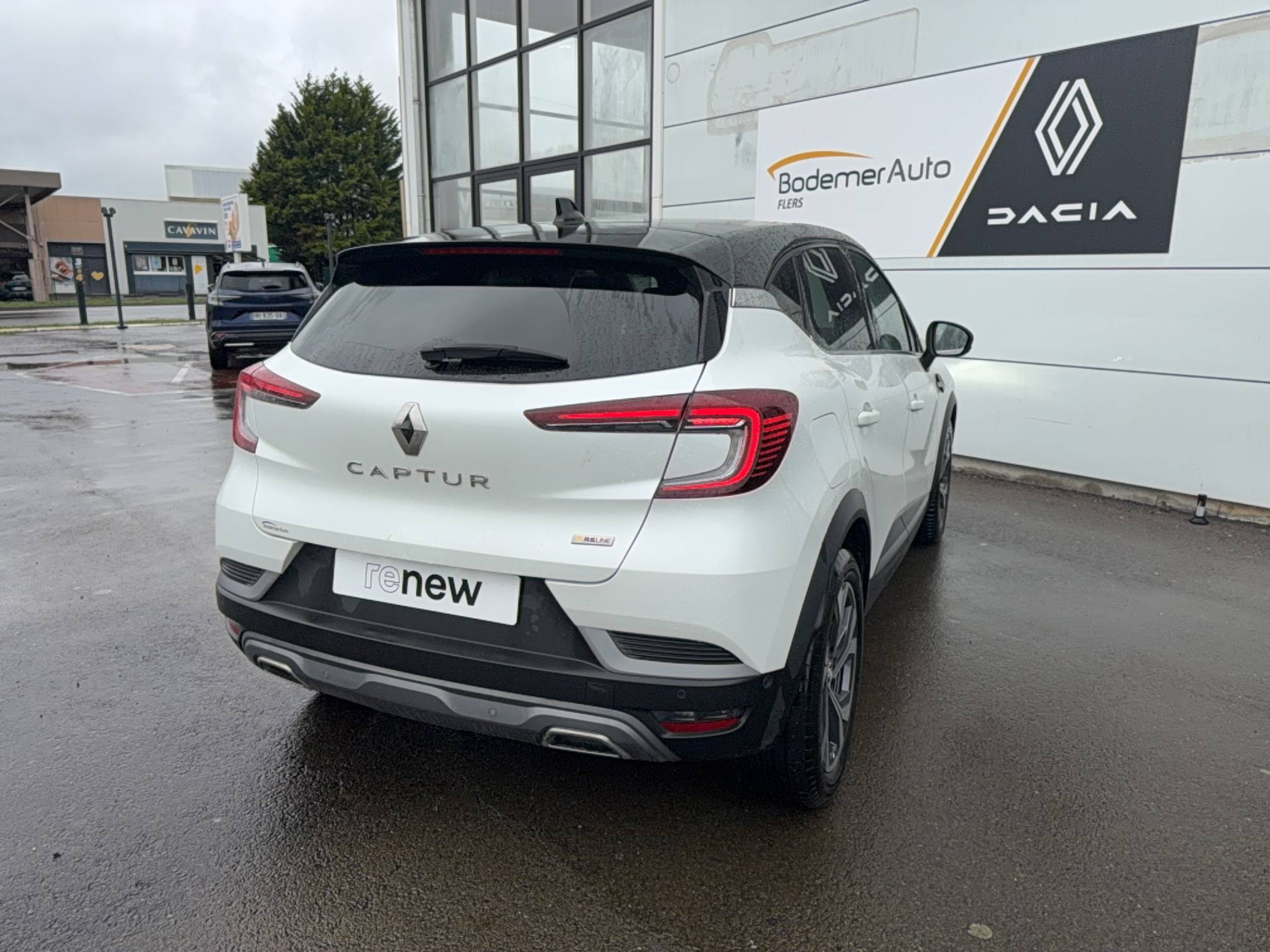 Vente en ligne Renault Captur  TCe 140 EDC - 21B au prix de 19 590 €