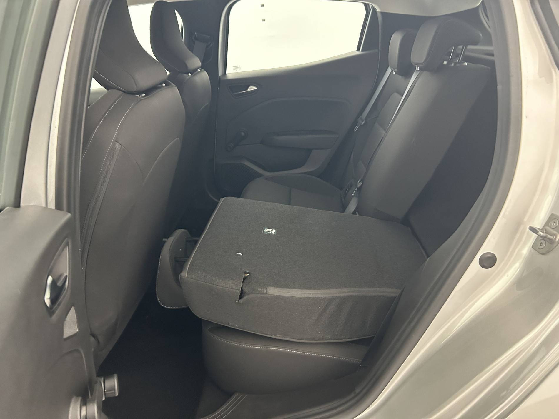 Vente en ligne Renault Clio 5 Clio TCe 90 au prix de 14 790 €