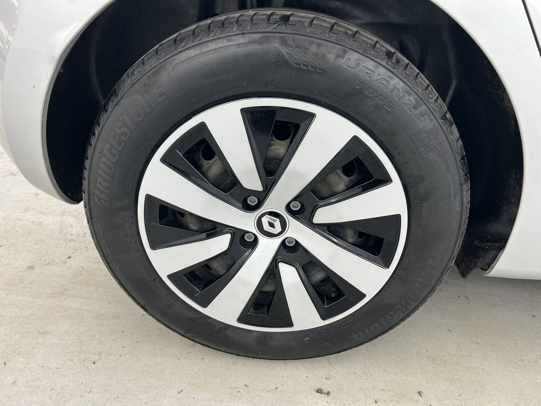Vente en ligne Renault Clio 5 Clio TCe 90 au prix de 14 290 €