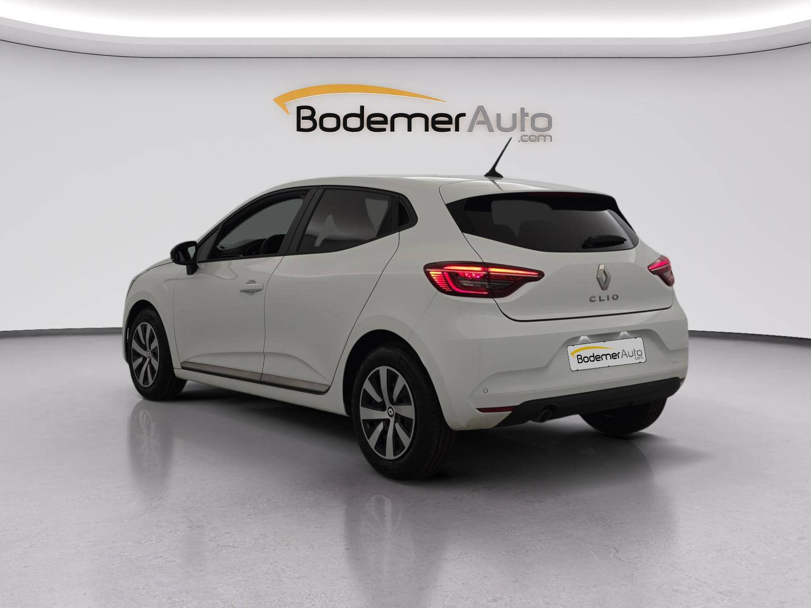 Vente en ligne Renault Clio 5 Clio TCe 90 au prix de 13 850 €