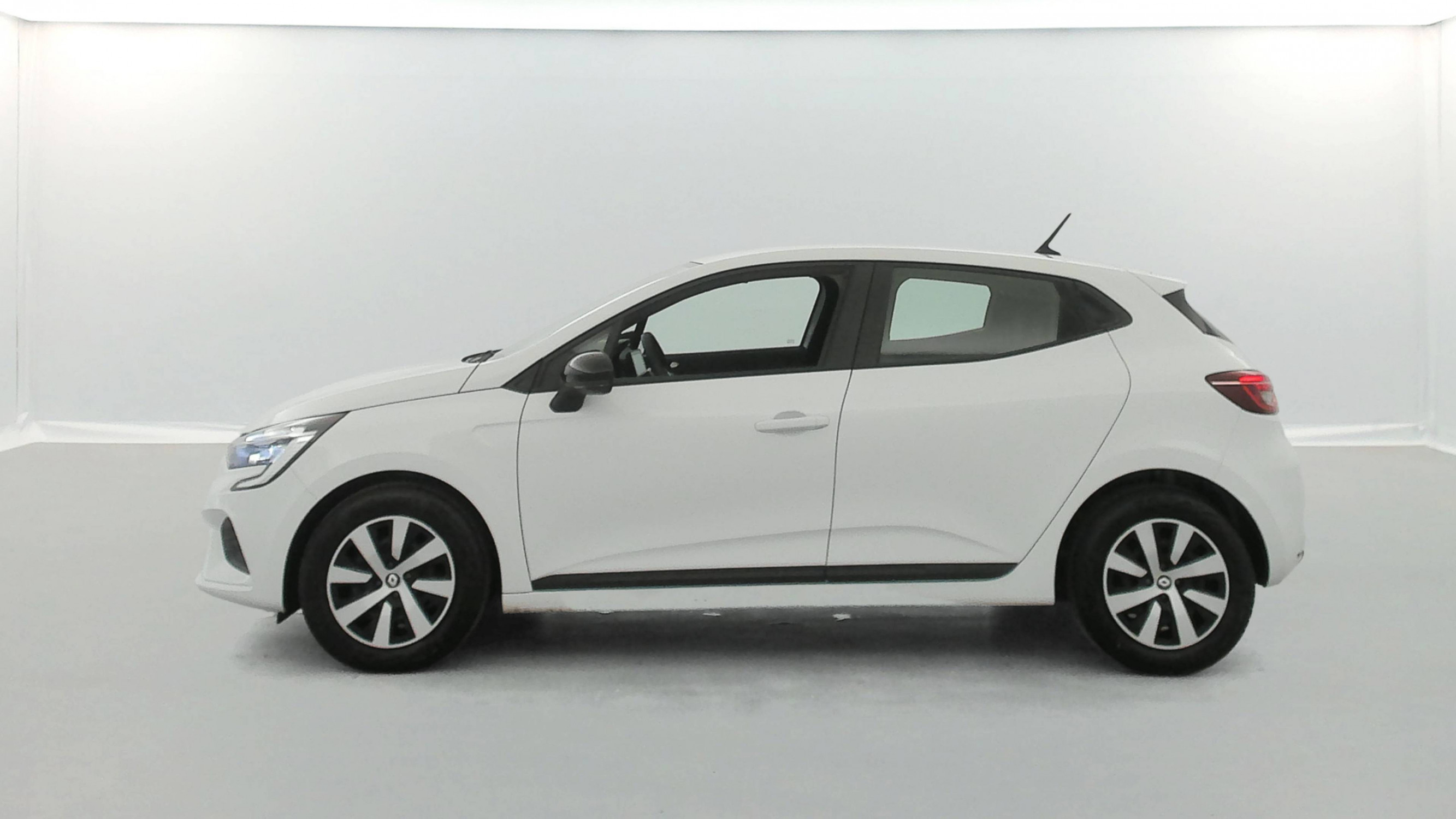 Vente en ligne Renault Clio 5 Clio TCe 90 au prix de 13 790 €