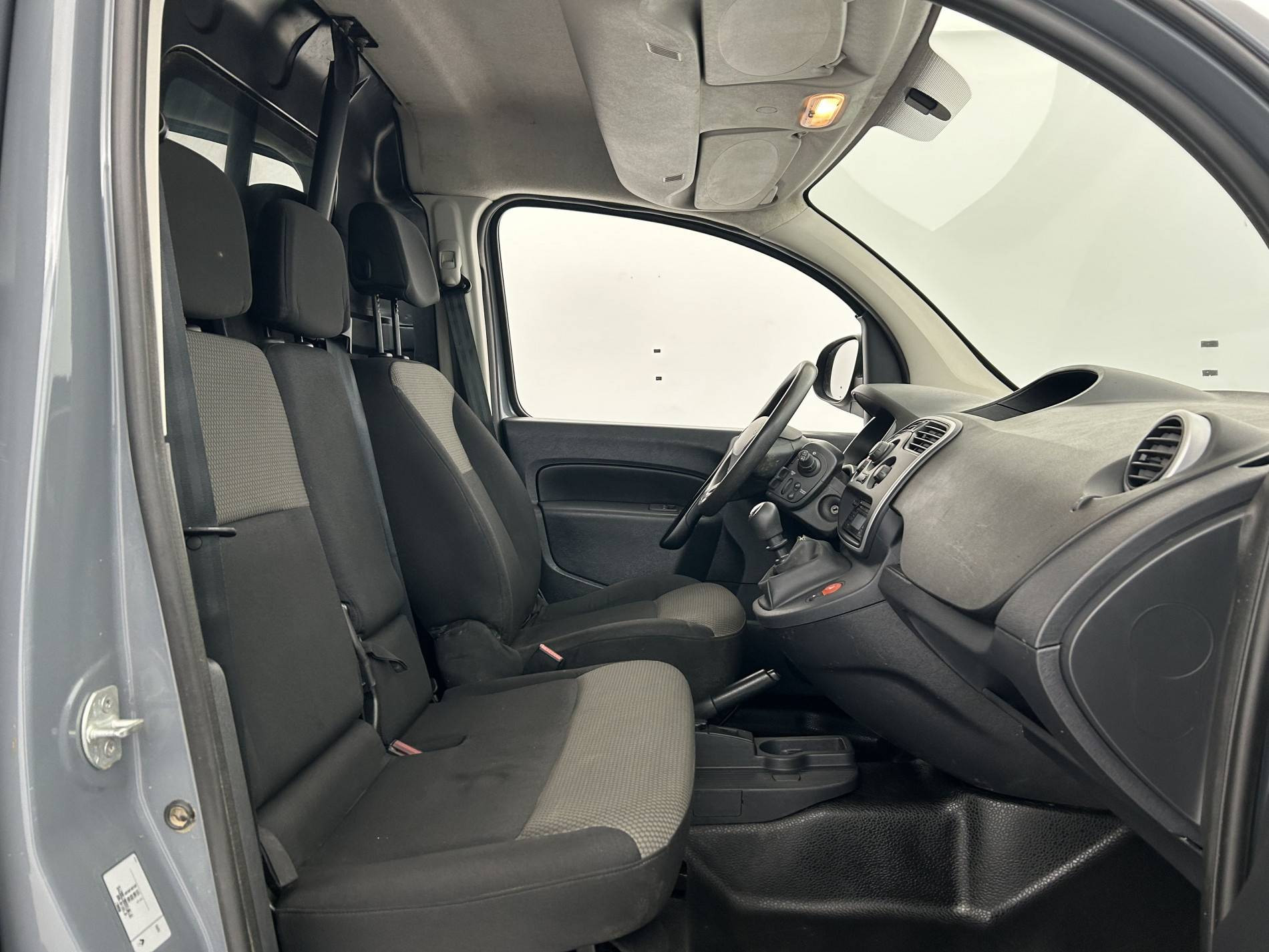 Vente en ligne Renault Kangoo Express  BLUE DCI 80 au prix de 11 990 €