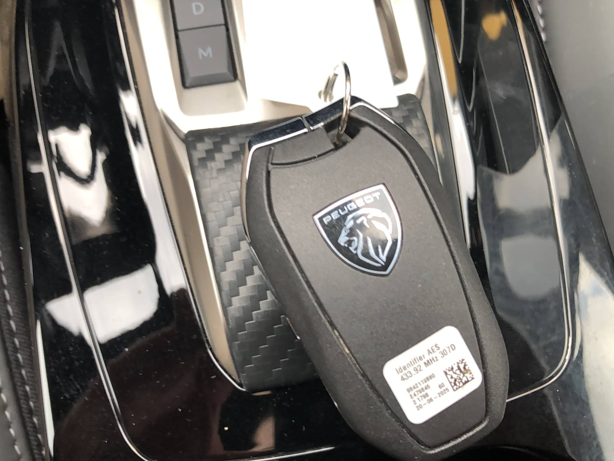 Vente en ligne Peugeot 2008  Hybrid 145 e-DCS6 au prix de 27 770 €