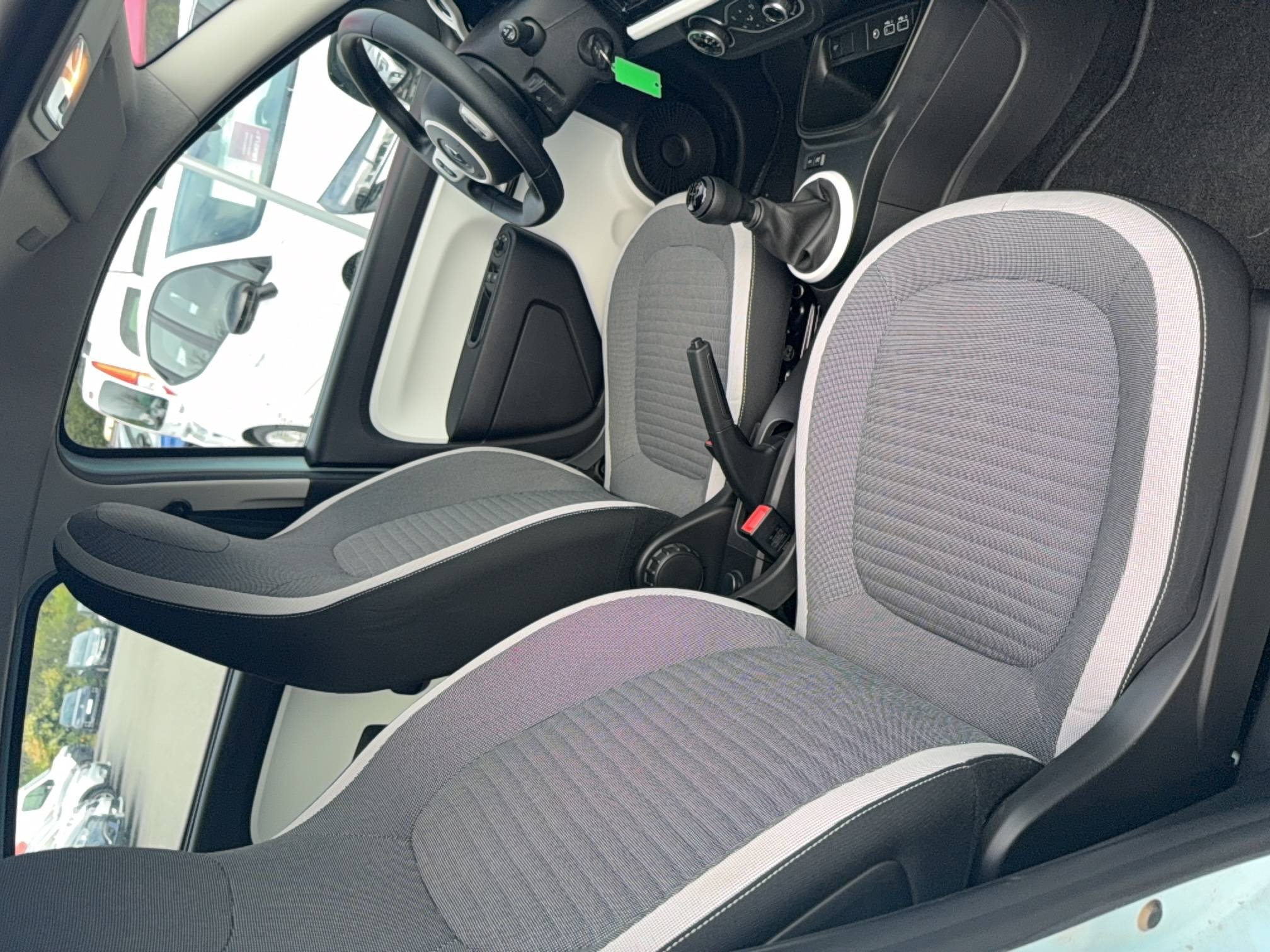 Vente en ligne Renault Twingo 3  SCe 65 au prix de 11 990 €