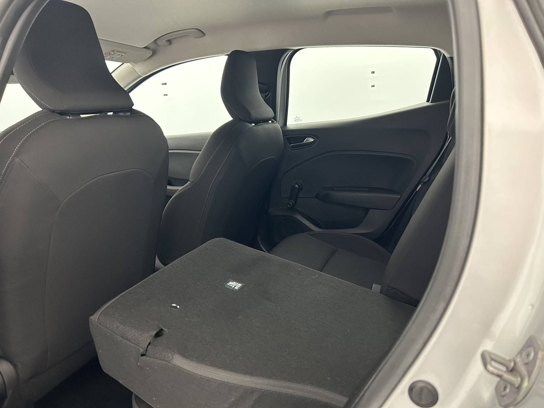 Vente en ligne Renault Clio 5 Clio TCe 90 au prix de 13 990 €