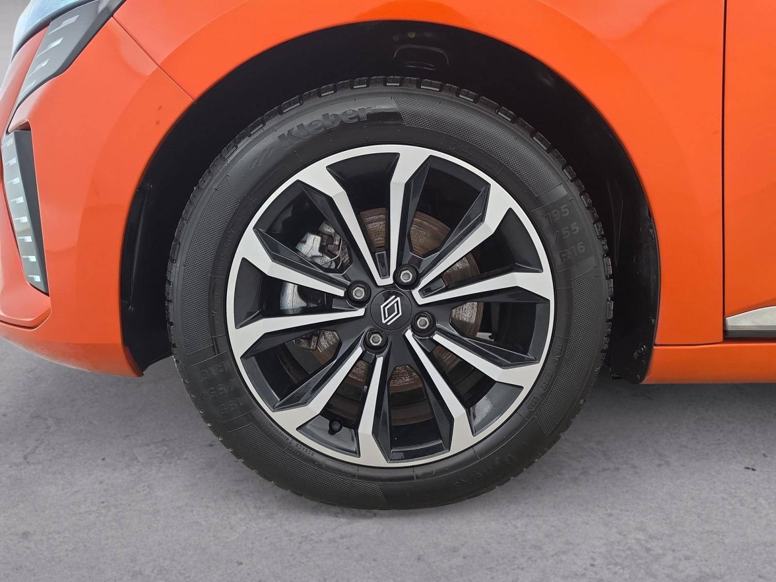 Vente en ligne Renault Clio 5 Clio E-Tech full hybrid 145 au prix de 18 490 €