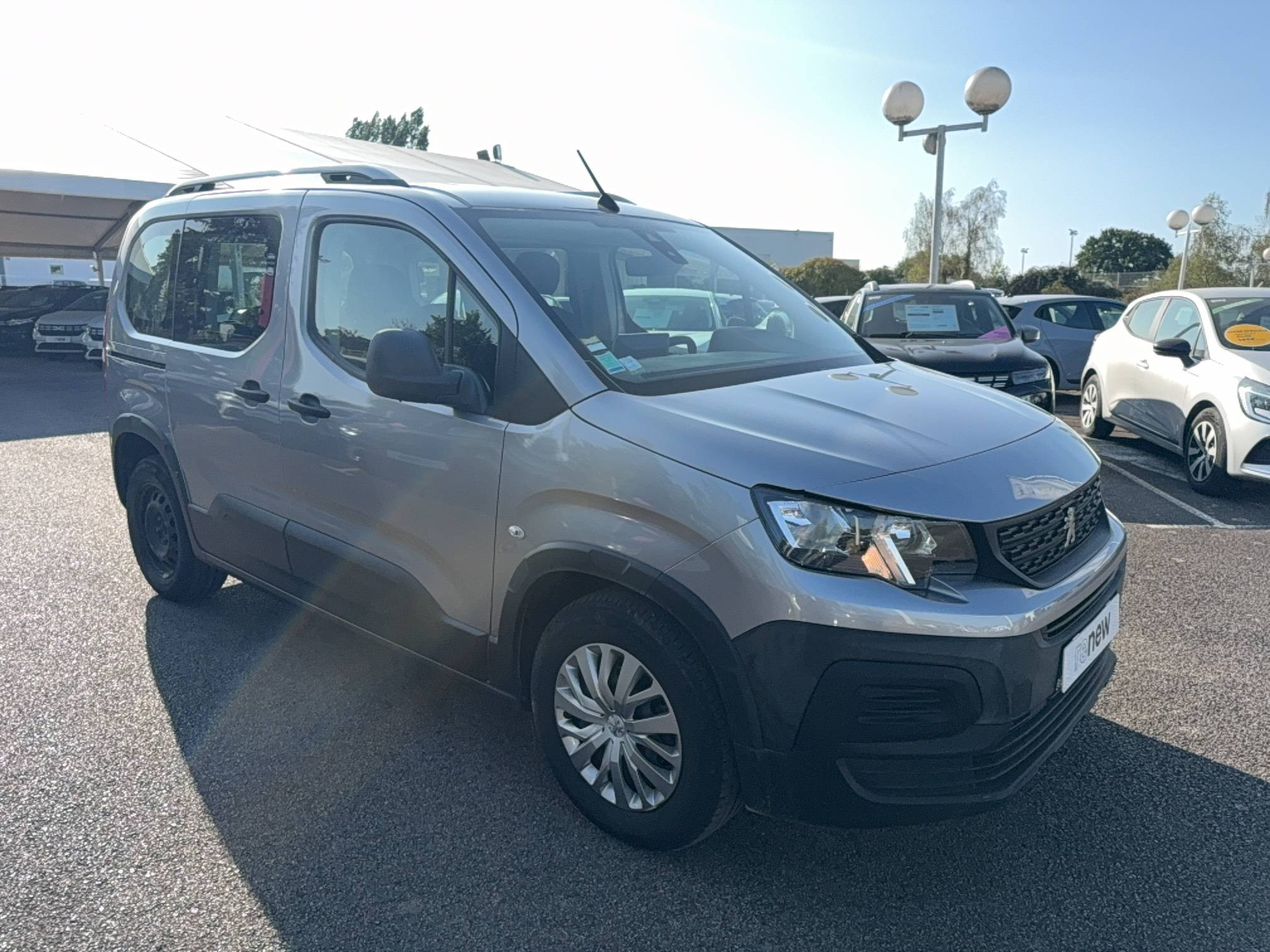 Vente en ligne Peugeot Rifter  Standard BlueHDi 100 BVM5 au prix de 15 490 €
