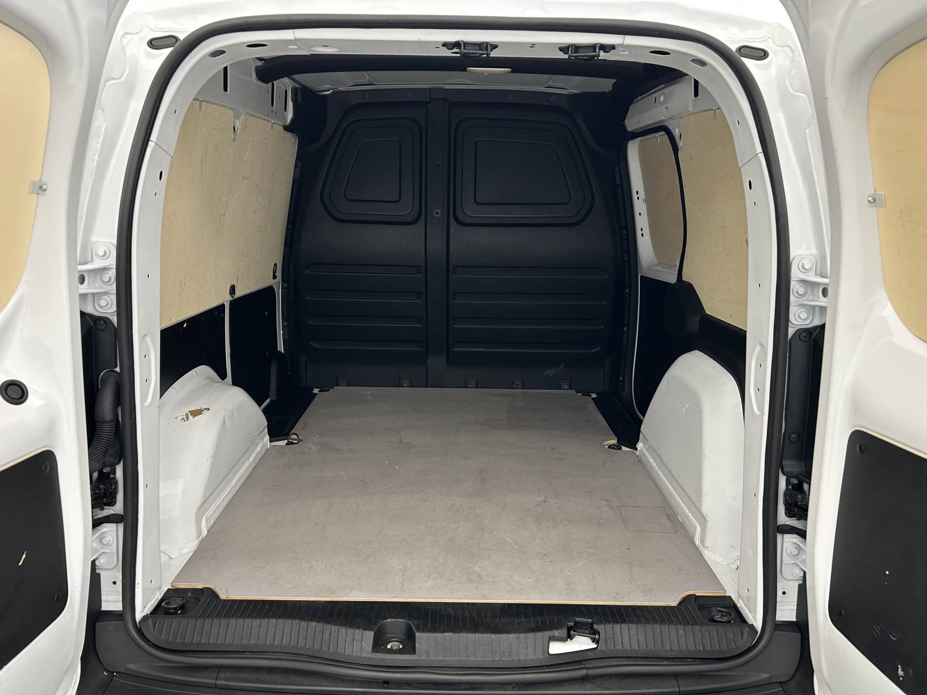 Vente en ligne Renault Kangoo Van  BLUE DCI 95 au prix de 19 390 €