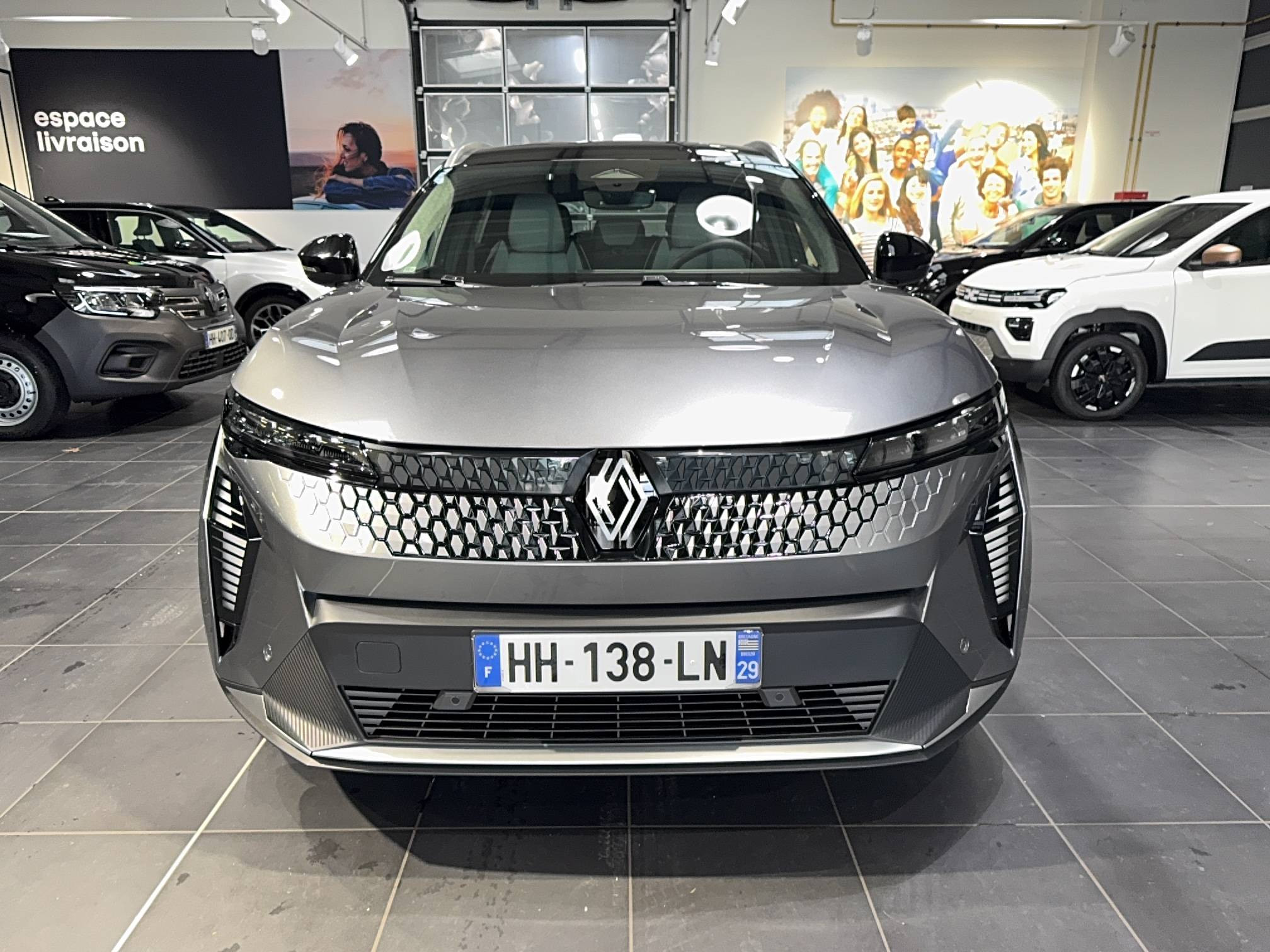 Vente en ligne Renault Scenic E-Tech  220 ch grande autonomie au prix de 43 990 €