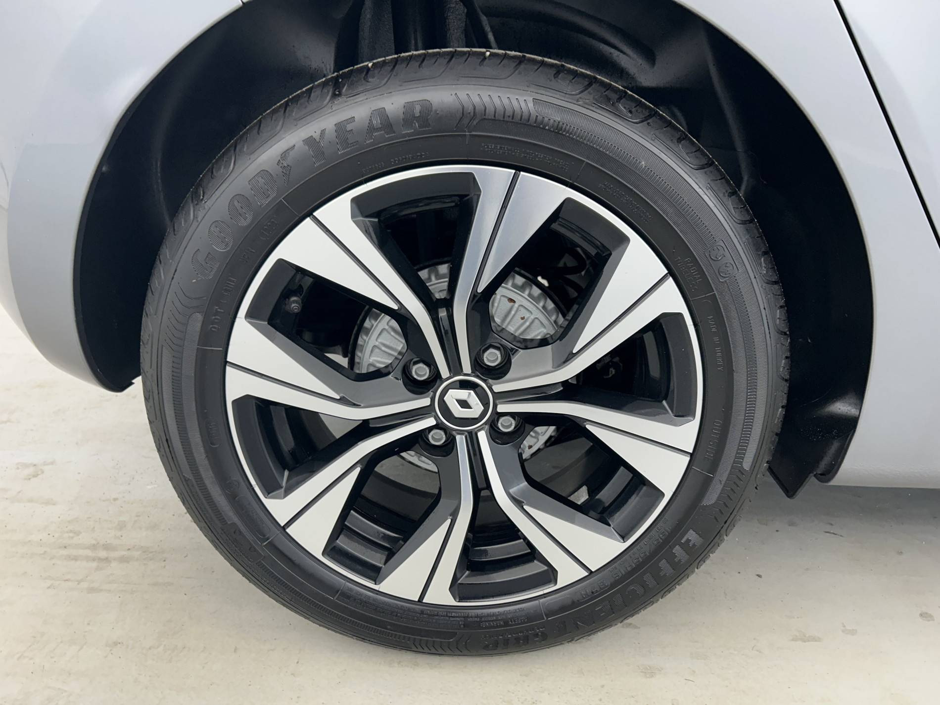 Vente en ligne Renault Clio 5 Clio TCe 90 au prix de 15 490 €