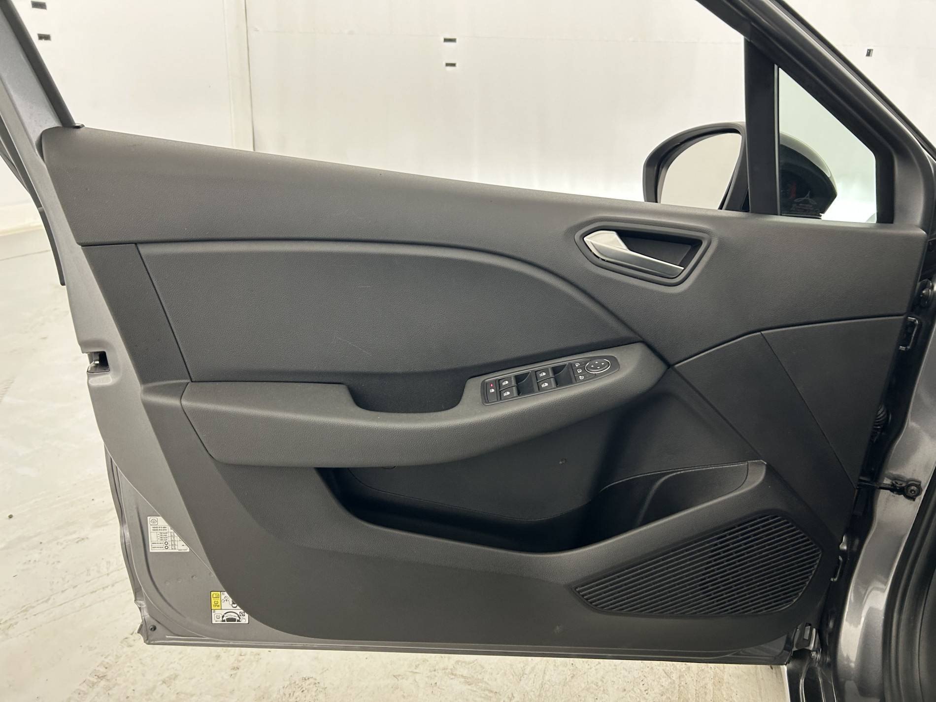 Vente en ligne Renault Clio 5 Clio TCe 90 au prix de 14 690 €