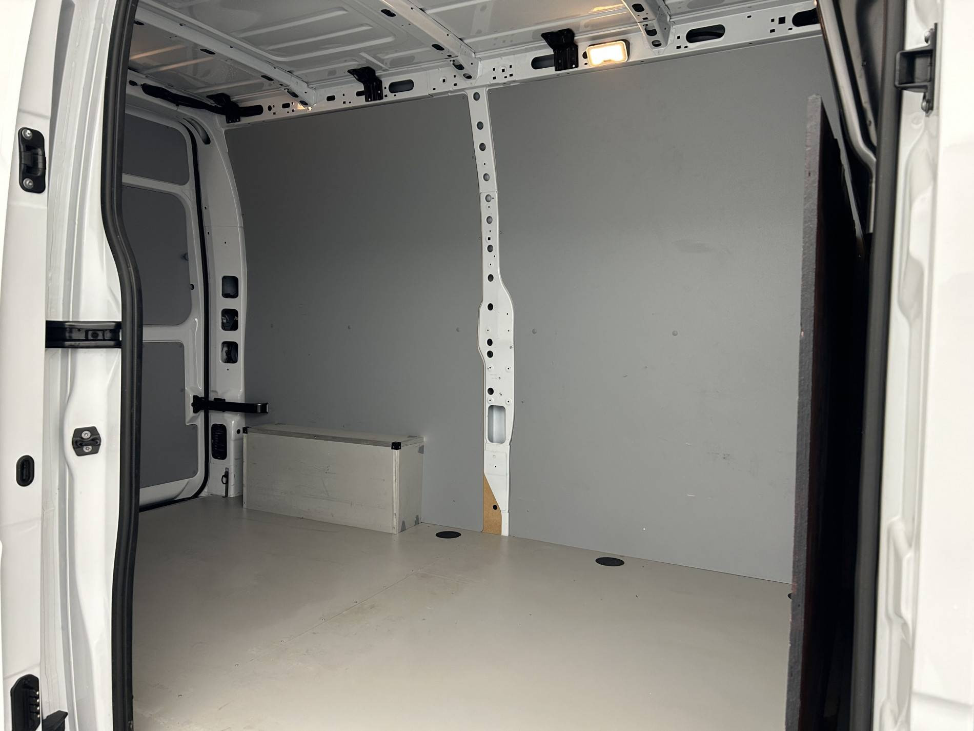 Vente en ligne Renault Master Fourgon MASTER FGN TRAC F3500 L2H2 BLUE DCI 150 au prix de 24 991 €