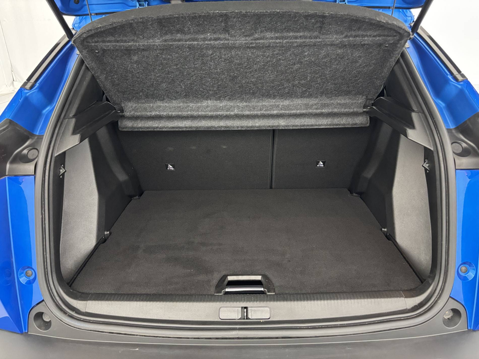 Vente en ligne Peugeot 2008  Hybrid 136 e-DCS6 au prix de 19 990 €