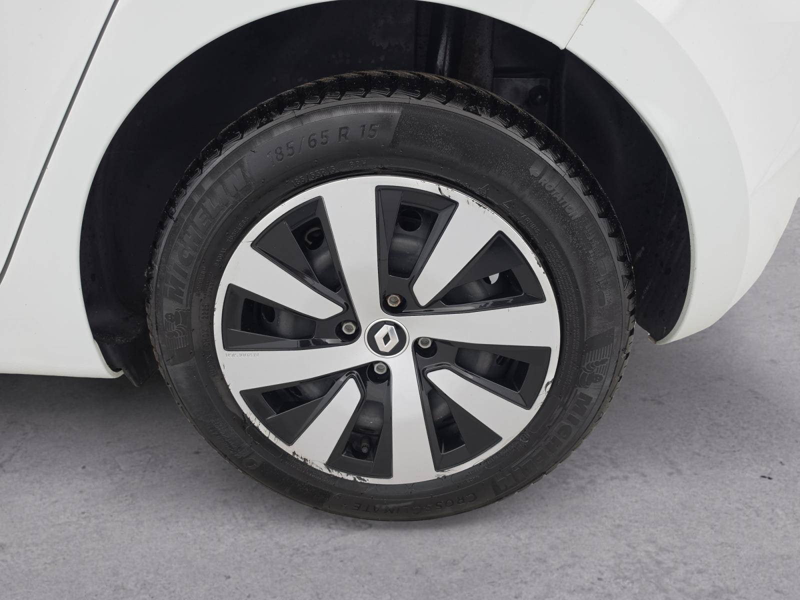 Vente en ligne Renault Clio 5 Clio TCe 90 au prix de 12 390 €