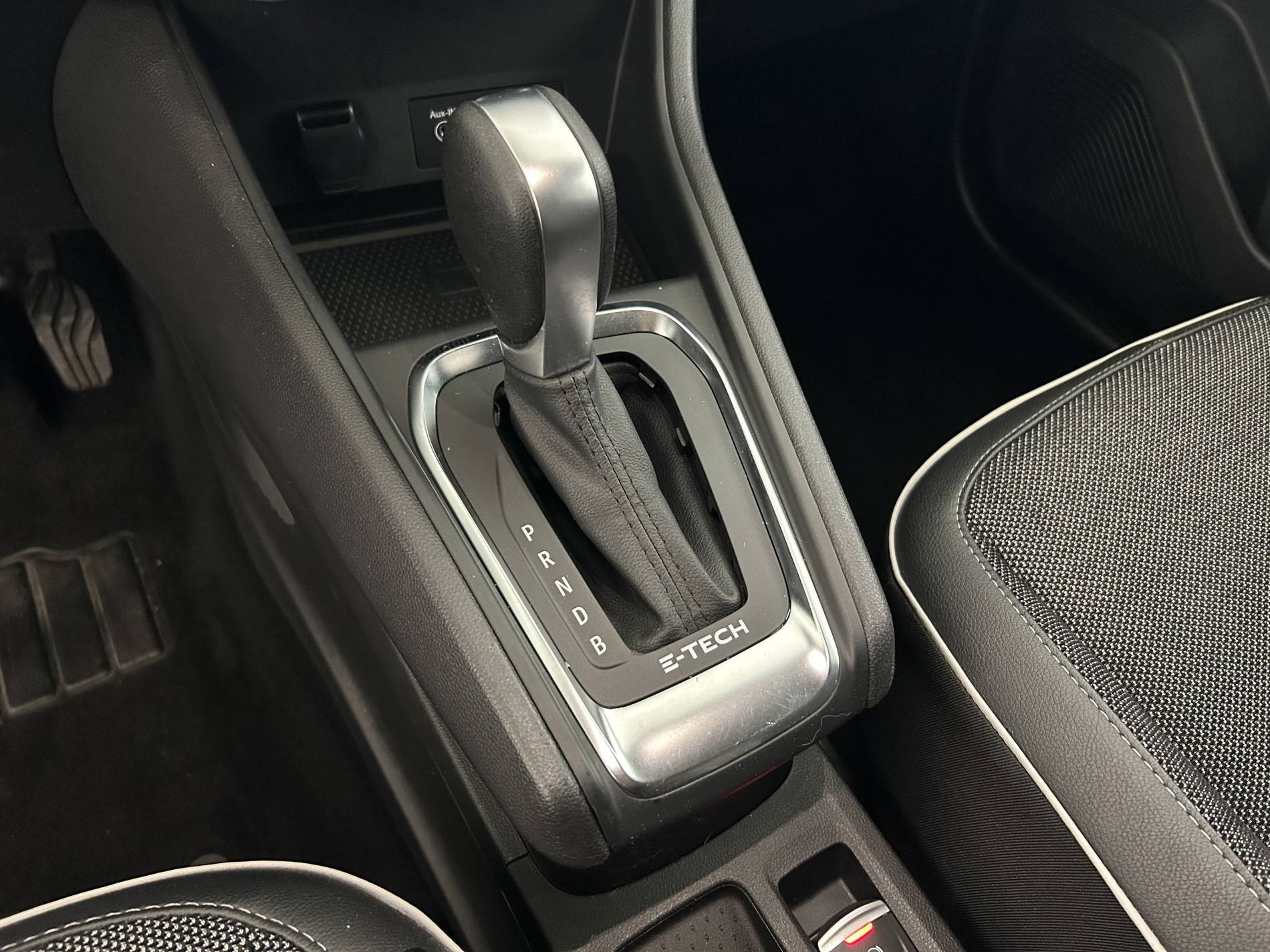 Vente en ligne Renault Captur  E-Tech hybride rechargeable 160 au prix de 18 990 €