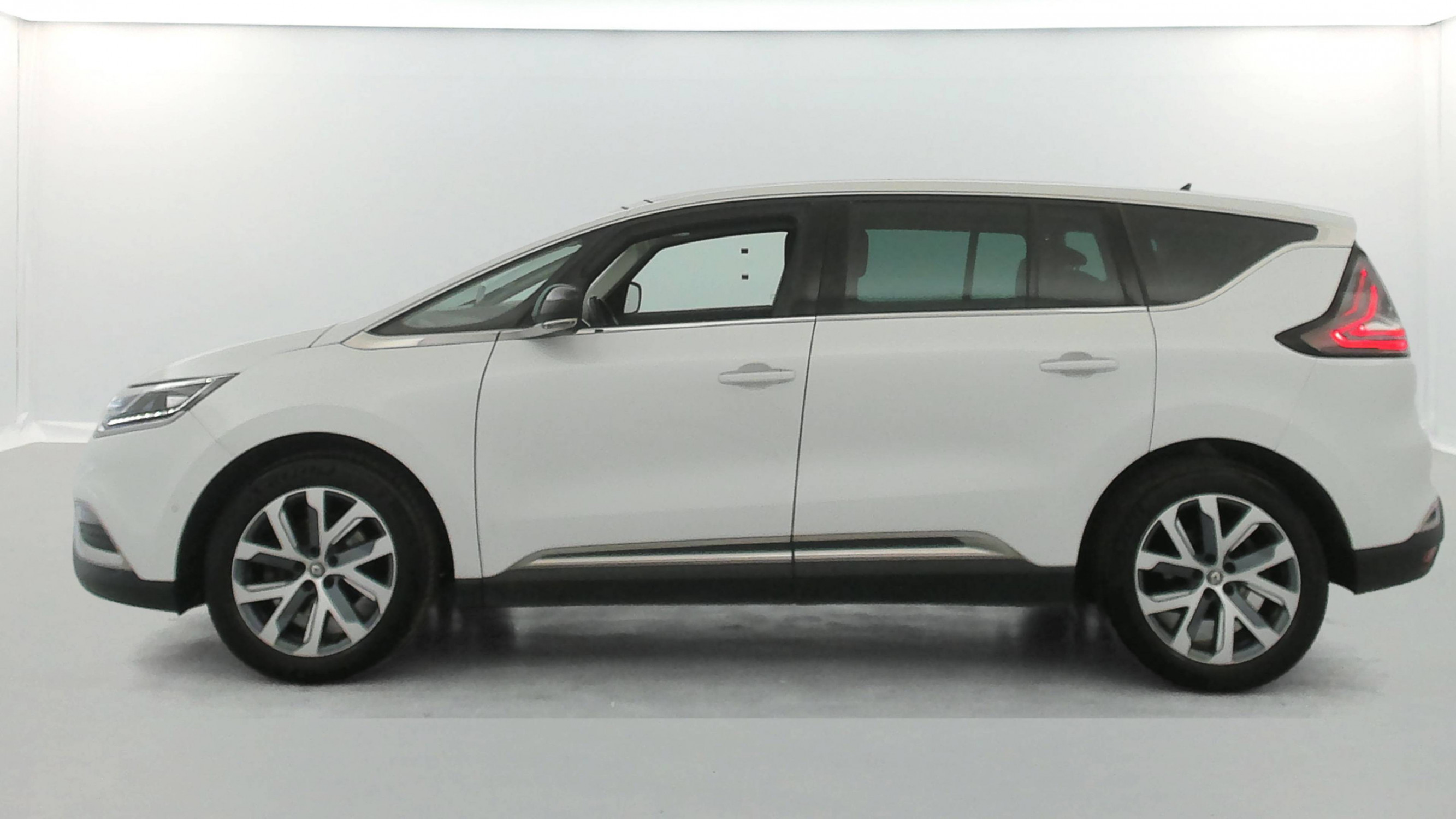 Vente en ligne Renault Espace 5 Espace dCi 160 Energy Twin Turbo au prix de 16 990 €