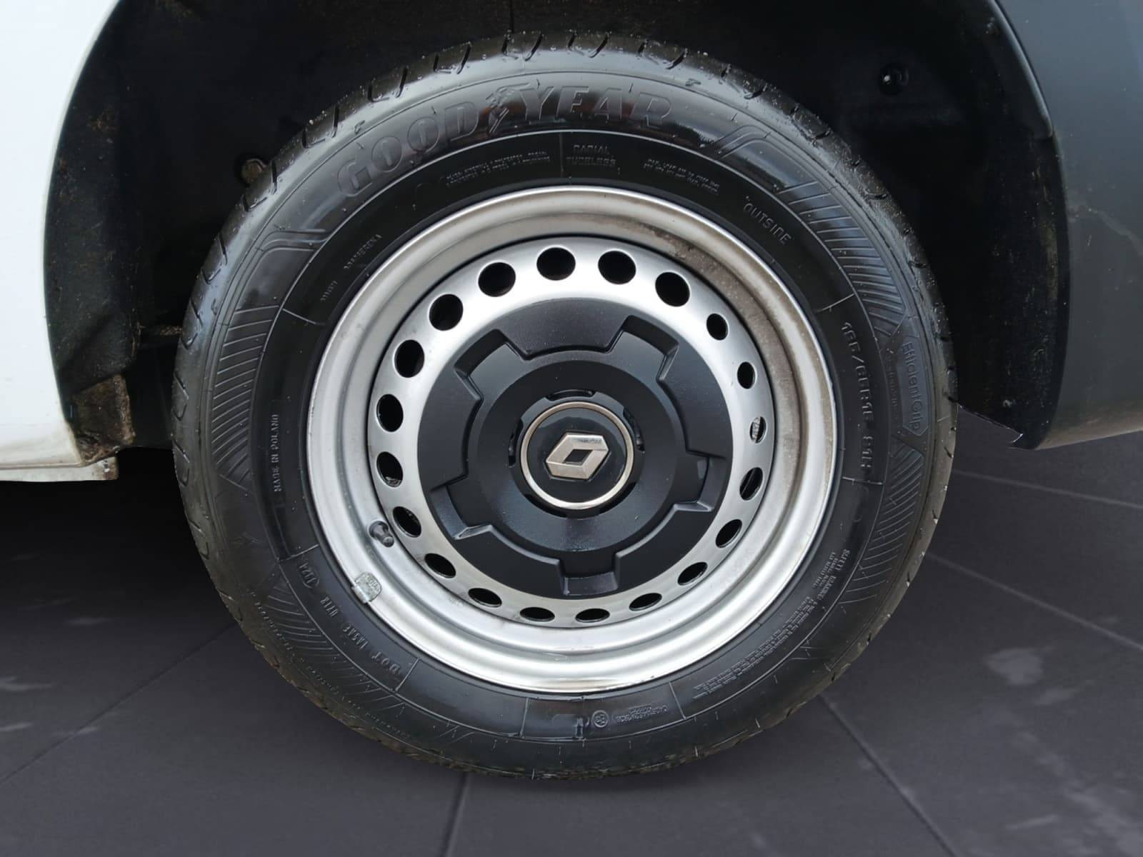 Vente en ligne Renault Kangoo Van  BLUE DCI 95 au prix de 18 999 €