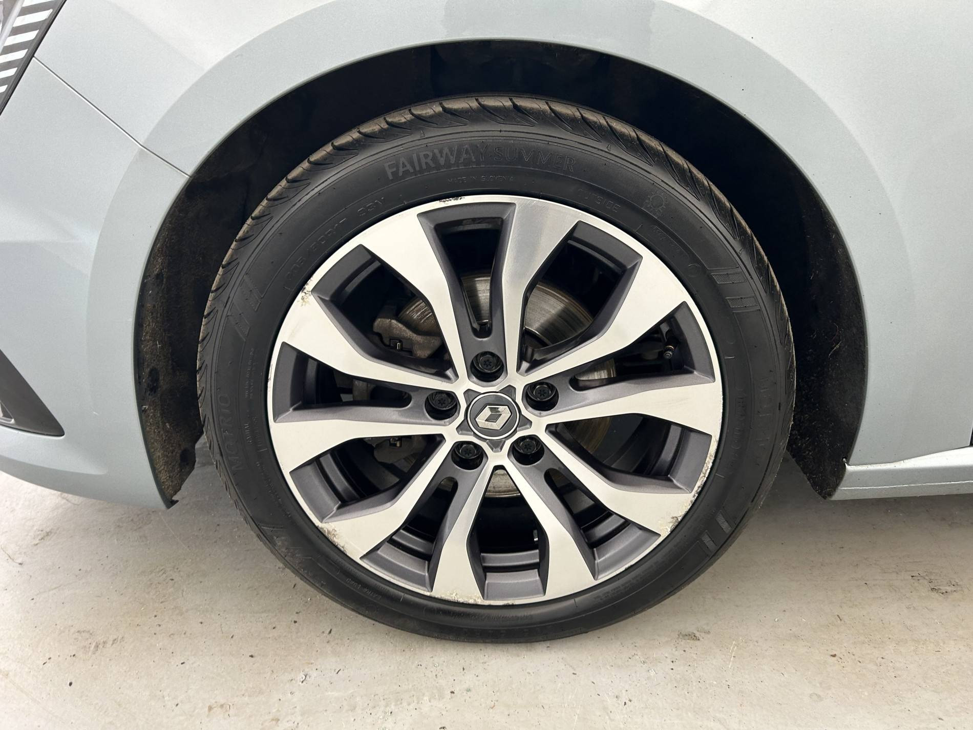 Vente en ligne Renault Megane 4 Mégane IV Berline Blue dCi 115 - 21B au prix de 17 490 €