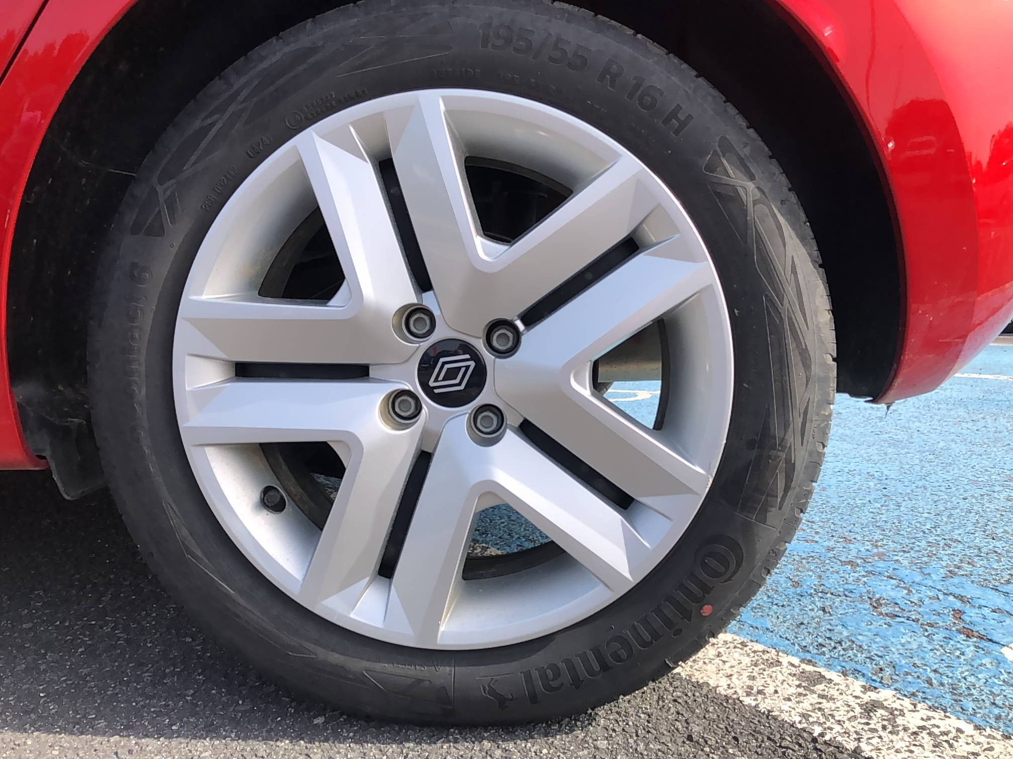 Vente en ligne Renault Clio 5 Clio TCe 90 au prix de 15 990 €