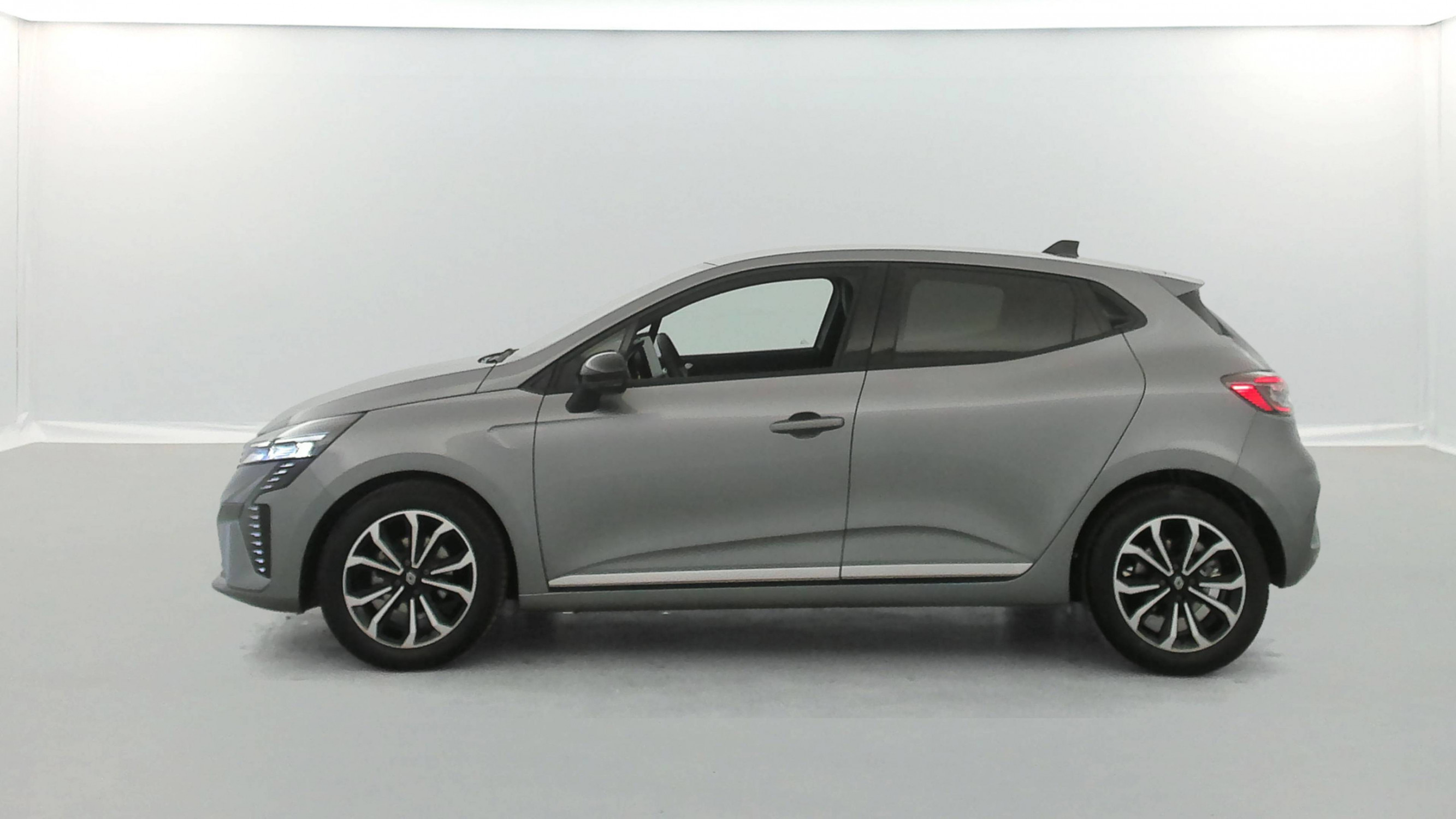 Vente en ligne Renault Clio 5 Clio TCe 90 ch GSR2 au prix de 18 990 €