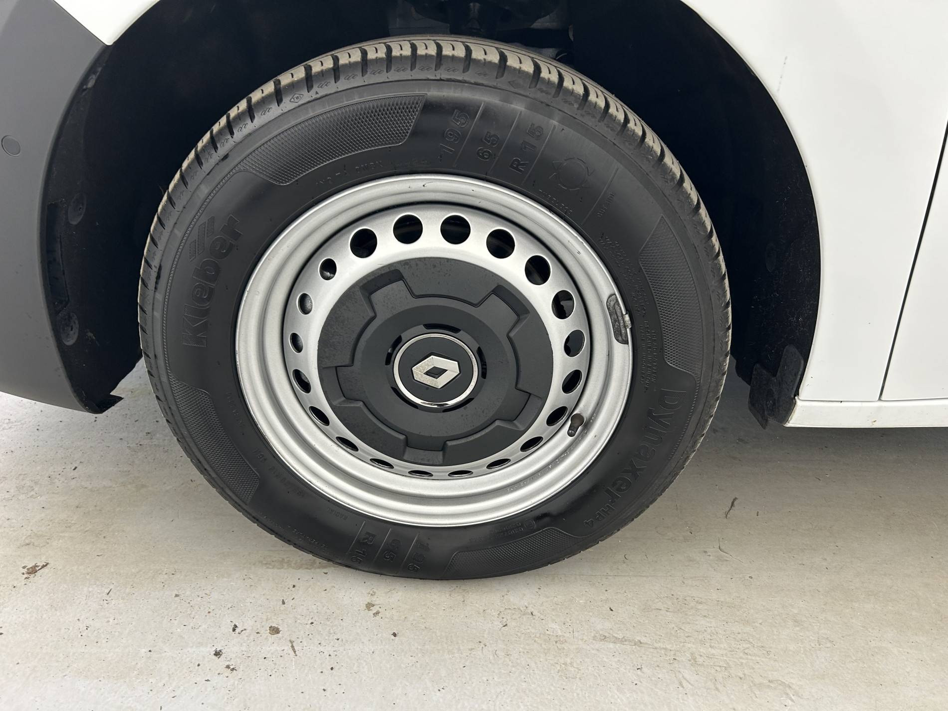 Vente en ligne Renault Kangoo Van  BLUE DCI 115 EDC au prix de 20 490 €