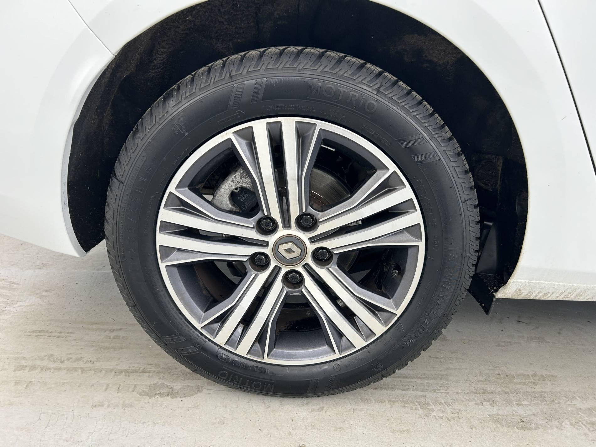 Vente en ligne Renault Megane 4 Estate  Blue dCi 115 au prix de 18 990 €