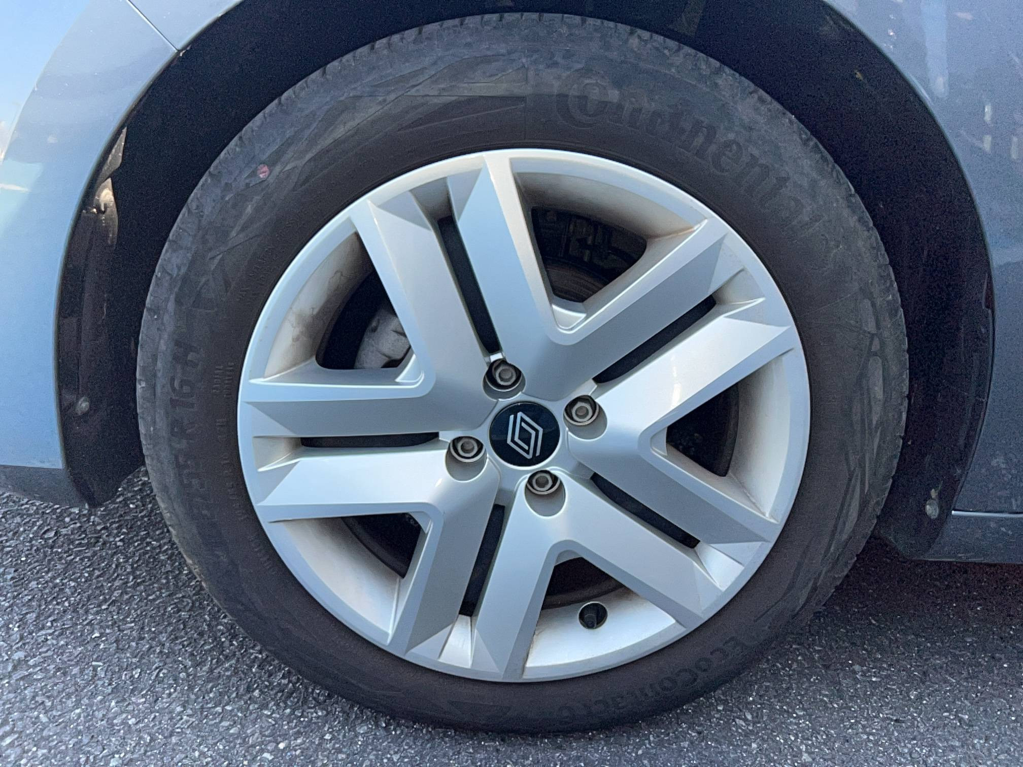 Vente en ligne Renault Clio 5 Clio TCe 90 au prix de 15 990 €