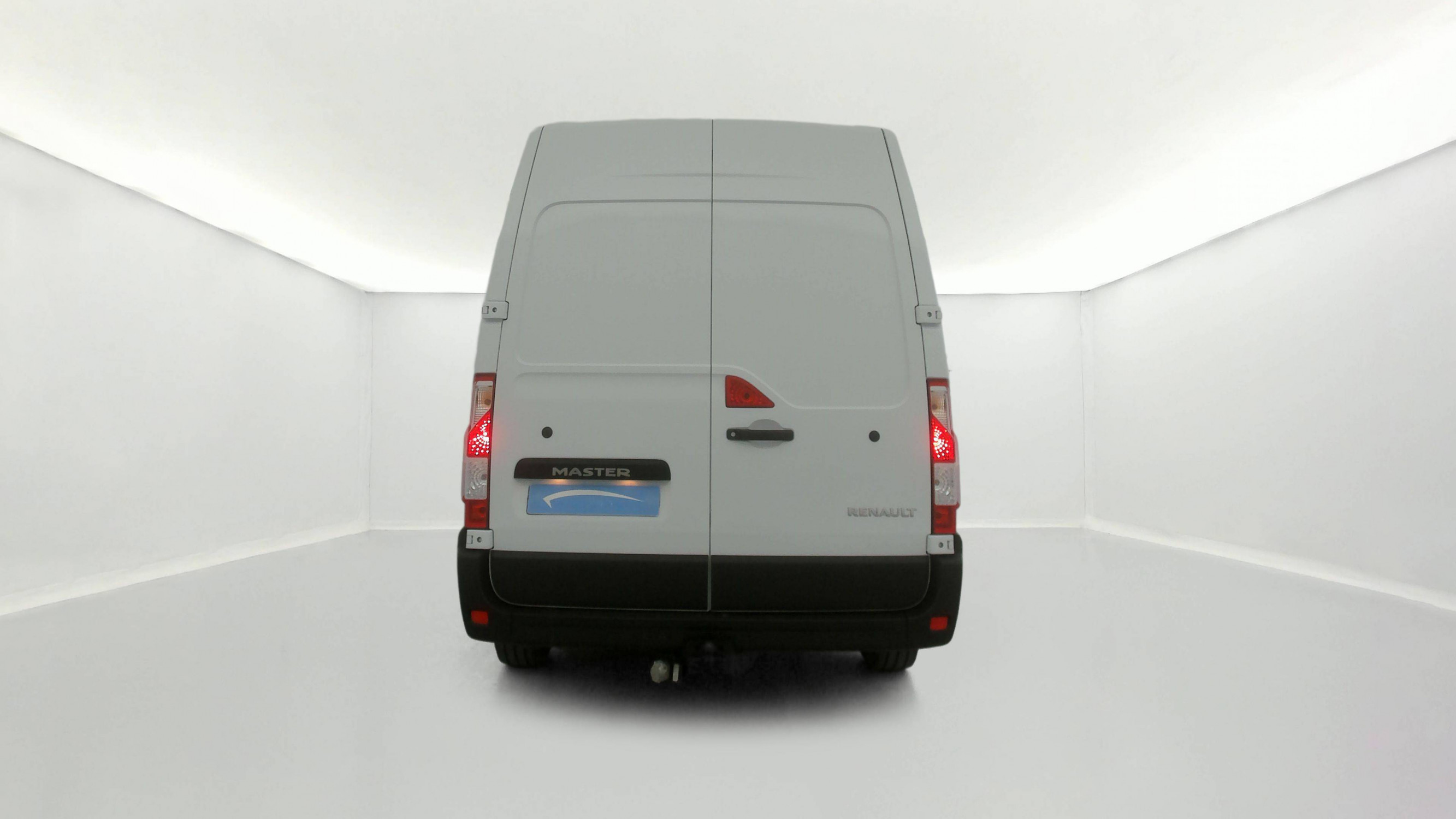 Vente en ligne Renault Master Fourgon MASTER FGN TRAC F3500 L2H2 BLUE DCI 135 au prix de 26 990 €