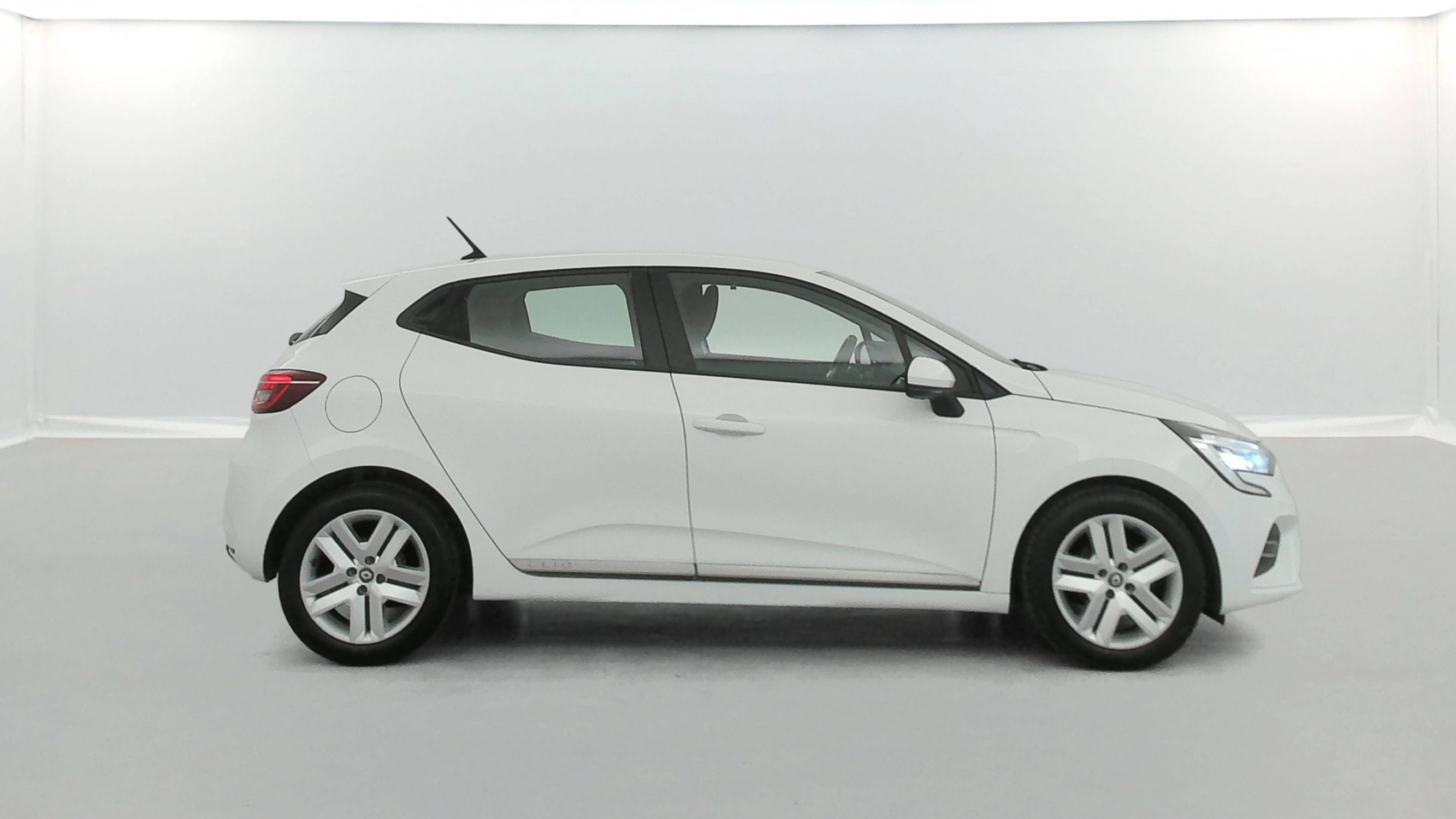 Vente en ligne Renault Clio 5 Clio SCe 75 au prix de 11 990 €