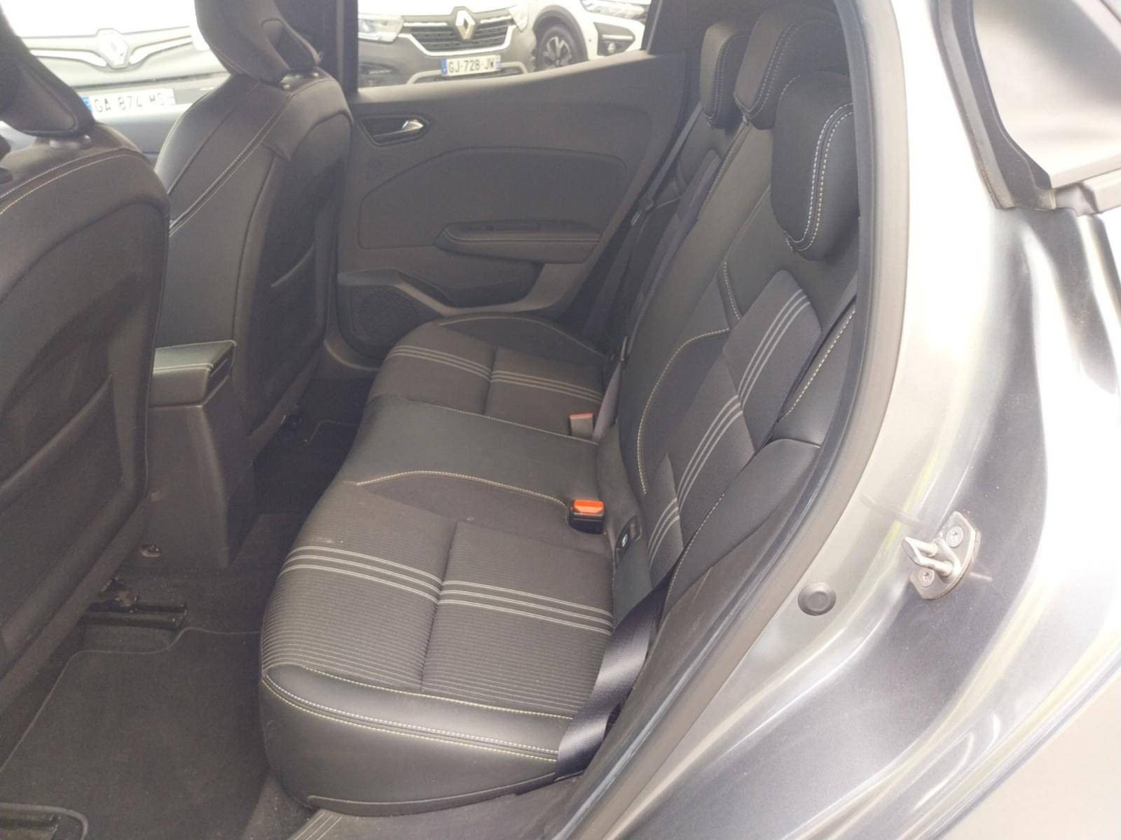 Vente en ligne Renault Clio 5 Clio E-Tech full hybrid 145 au prix de 19 990 €