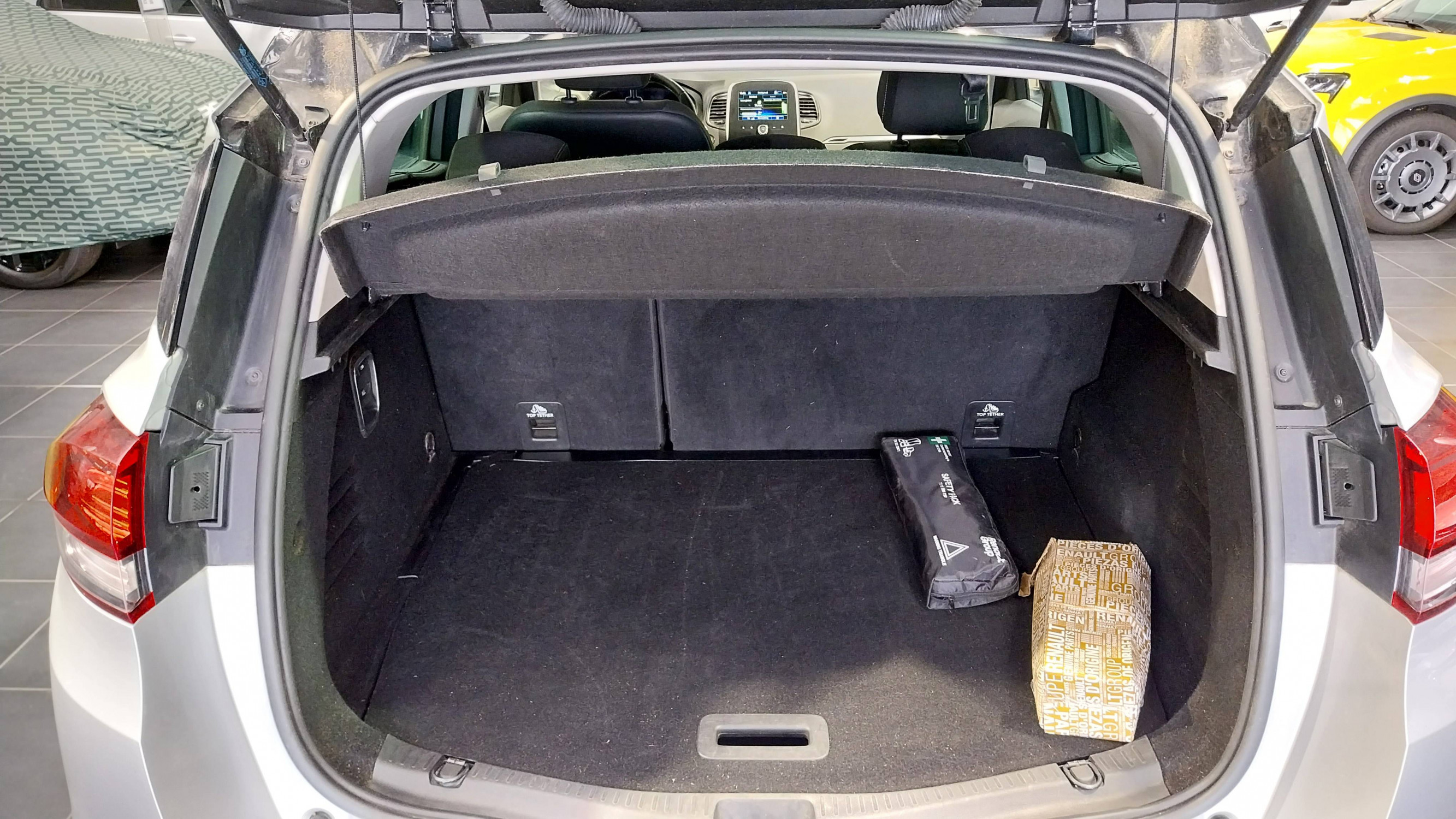 Vente en ligne Renault Scenic 4 Scenic TCe 140 au prix de 18 790 €