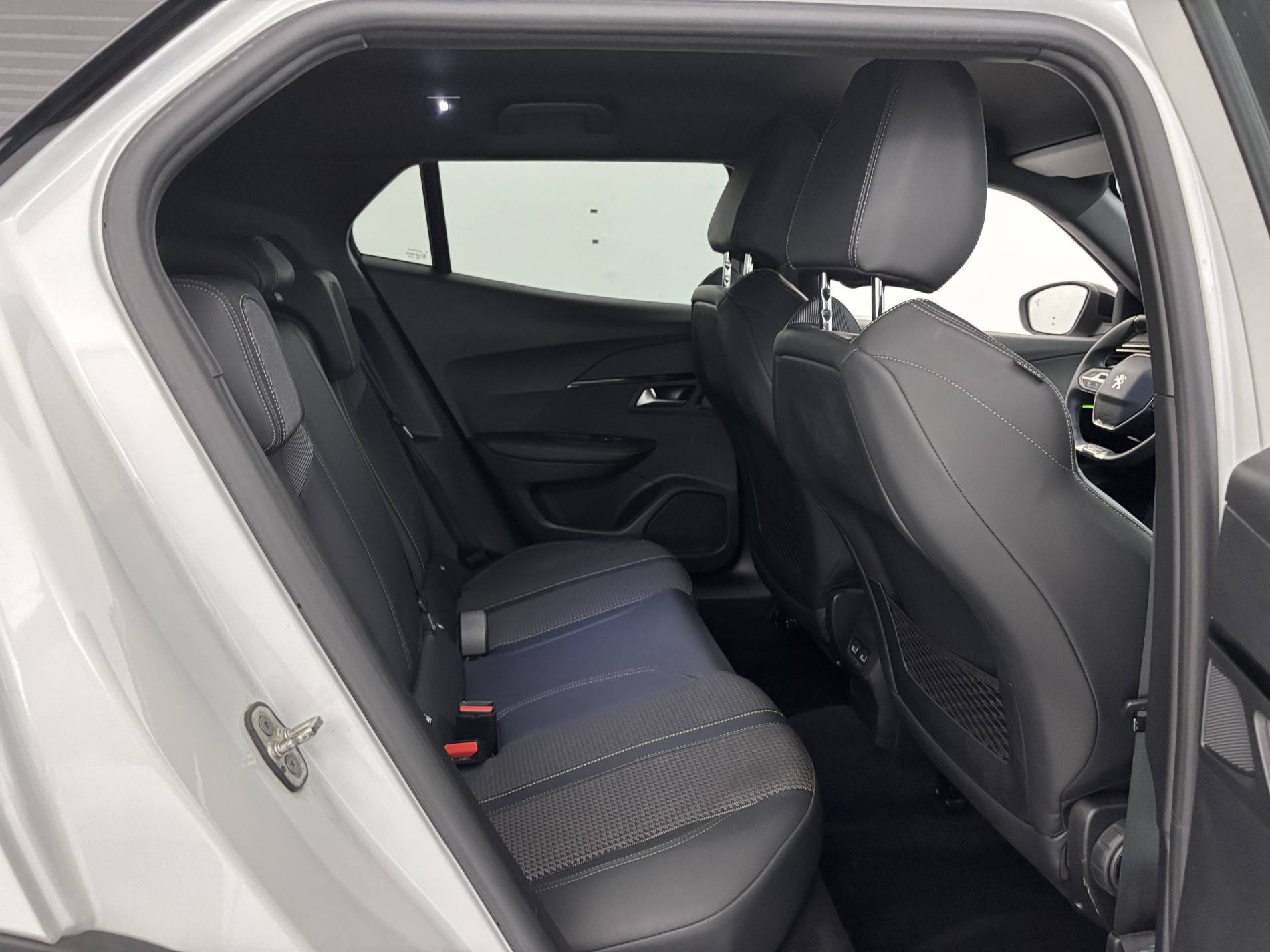 Vente en ligne Peugeot 2008  BlueHDi 130 S&S EAT8 au prix de 17 490 €