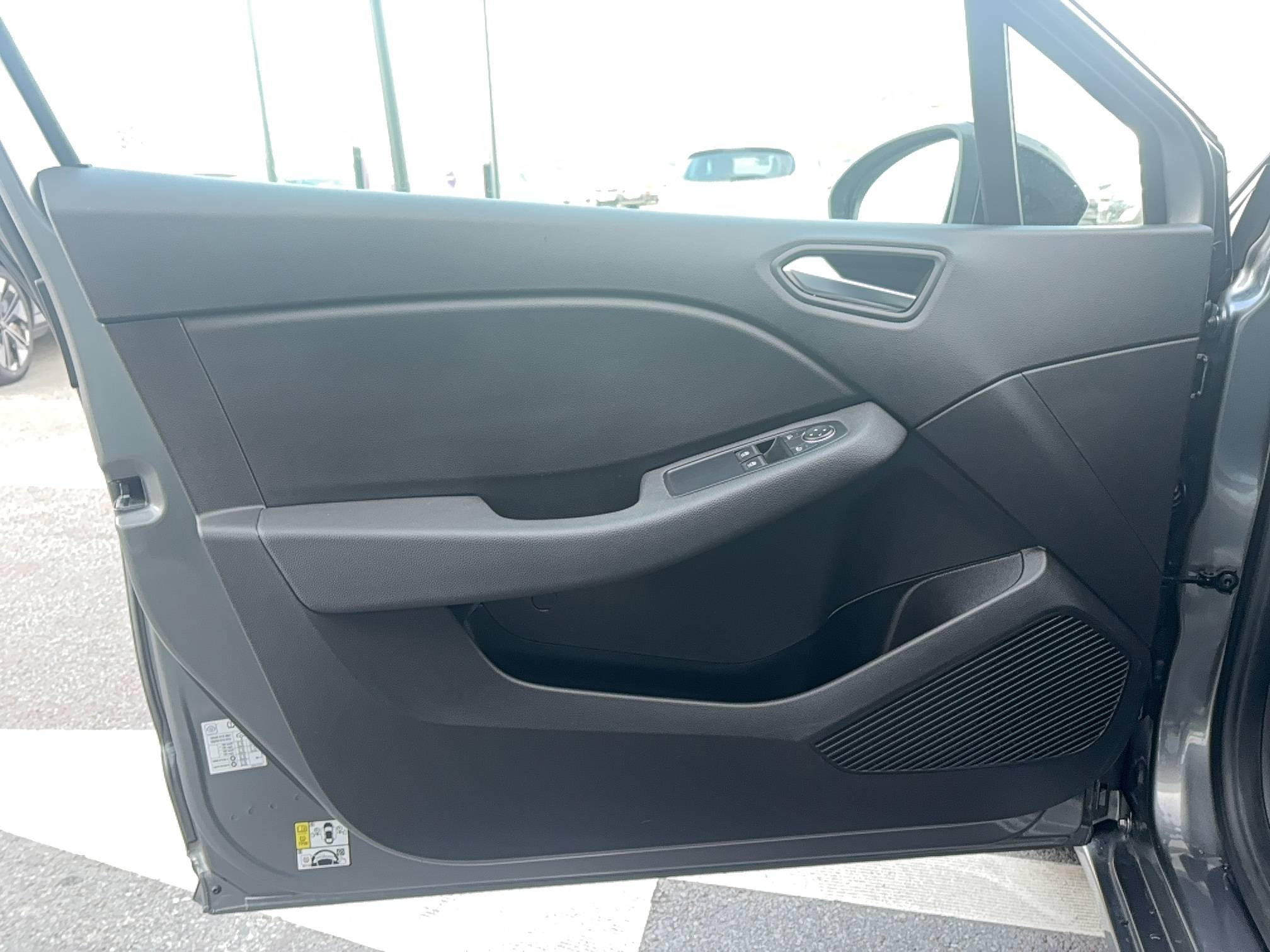 Vente en ligne Renault Clio 5 Clio TCe 90 au prix de 13 690 €