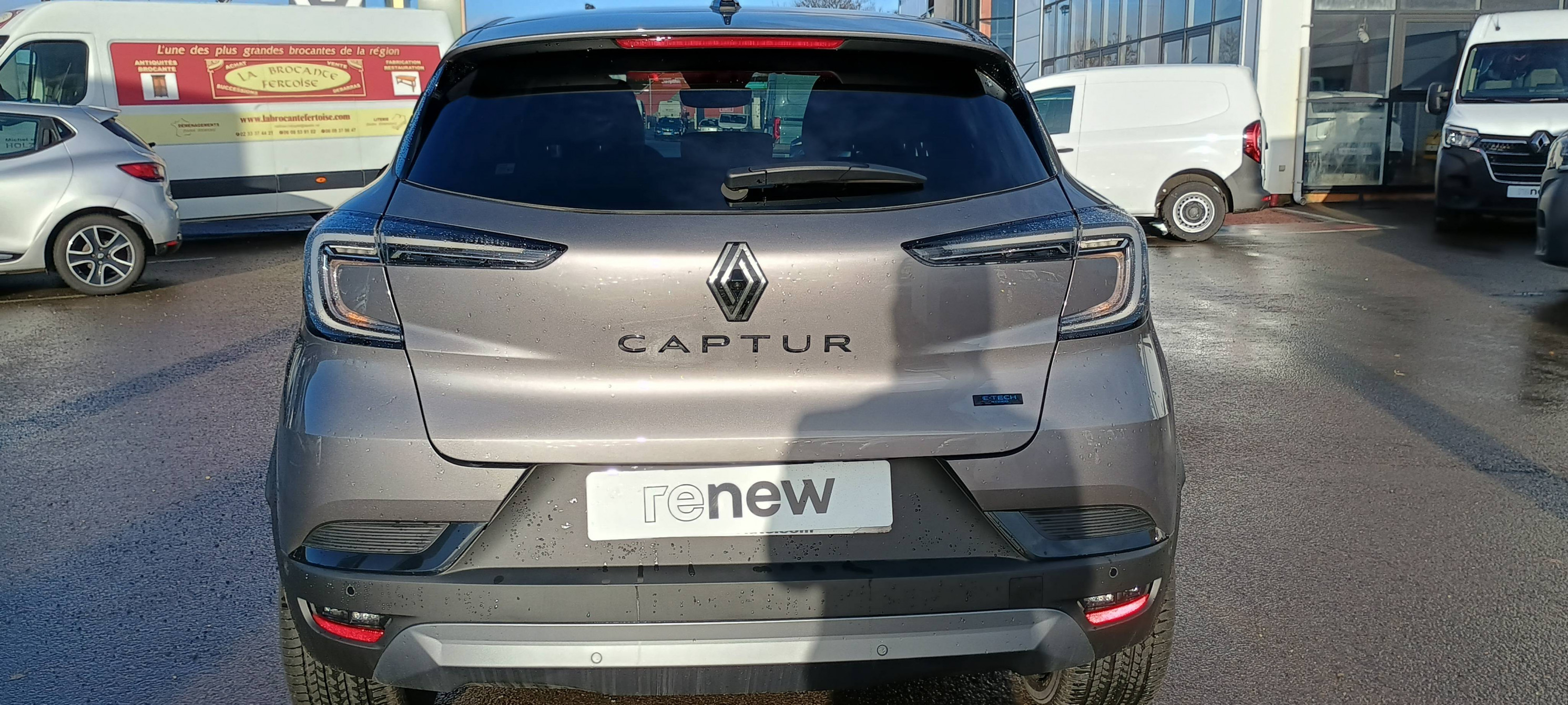 Vente en ligne Renault Captur  E-Tech full hybrid 160 ch au prix de 30 990 €