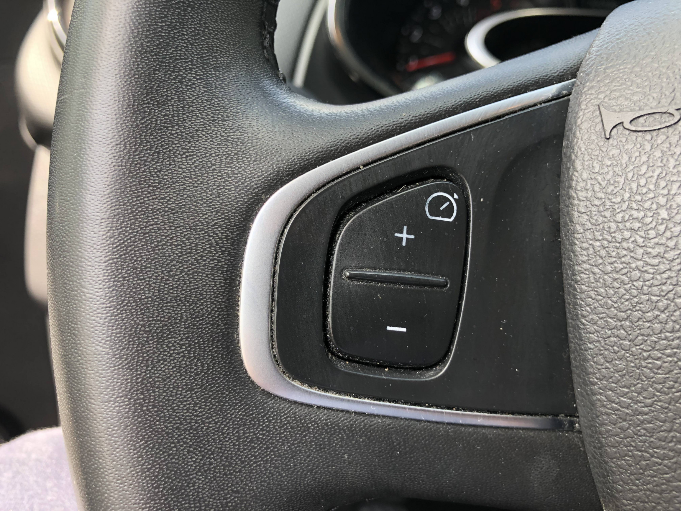 Vente en ligne Renault Clio 4 Clio dCi 75 E6C au prix de 10 990 €