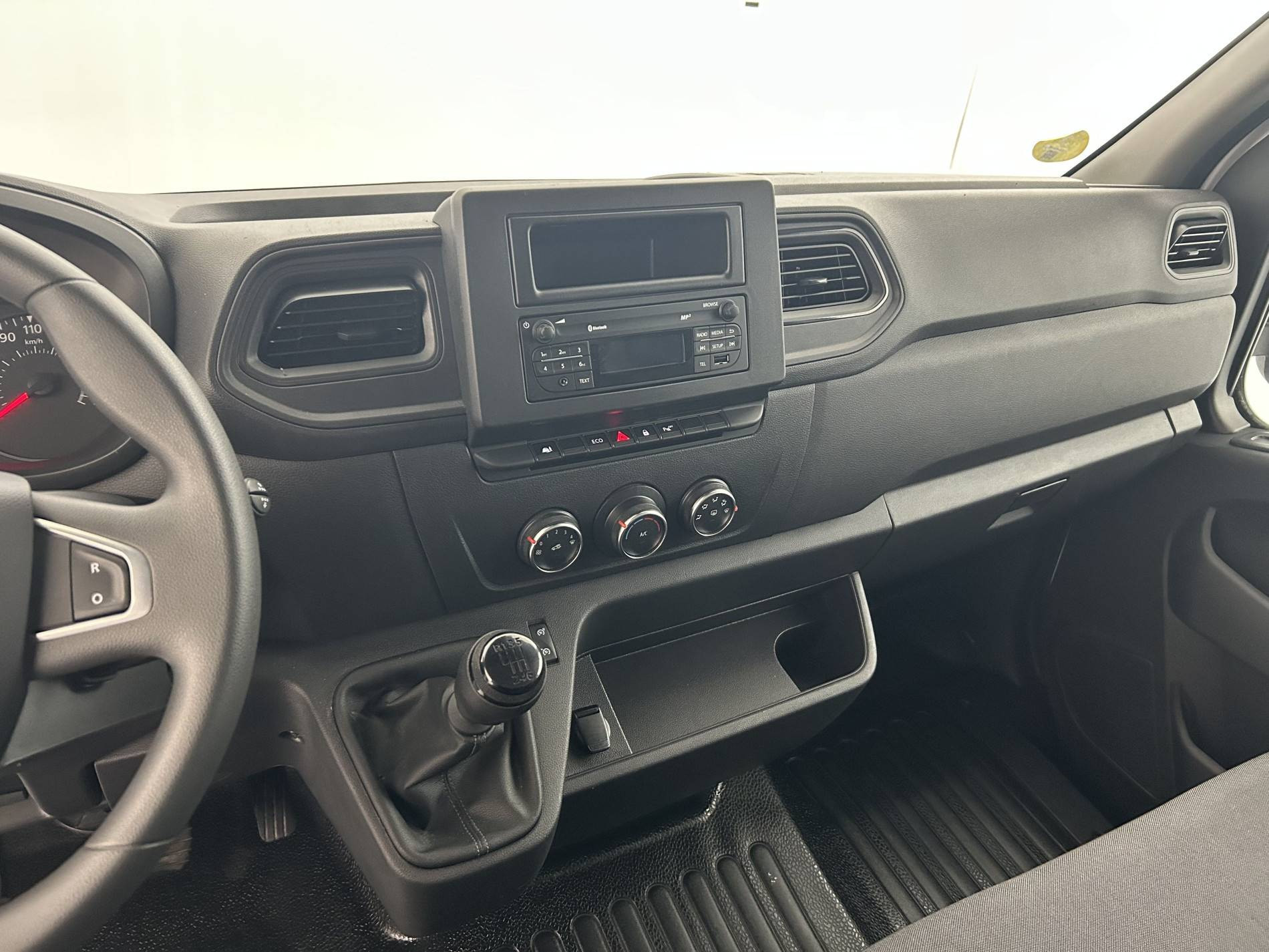 Vente en ligne Renault Master Fourgon MASTER FGN TRAC F3500 L2H2 BLUE DCI 135 au prix de 22 990 €