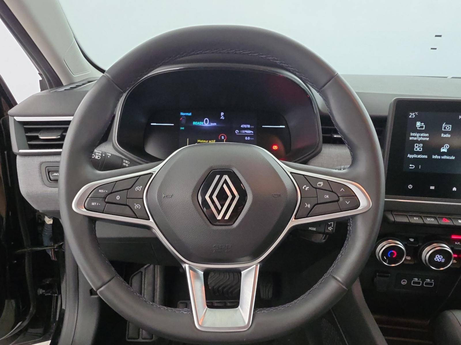 Vente en ligne Renault Clio 5 Clio E-Tech full hybrid 145 au prix de 16 490 €
