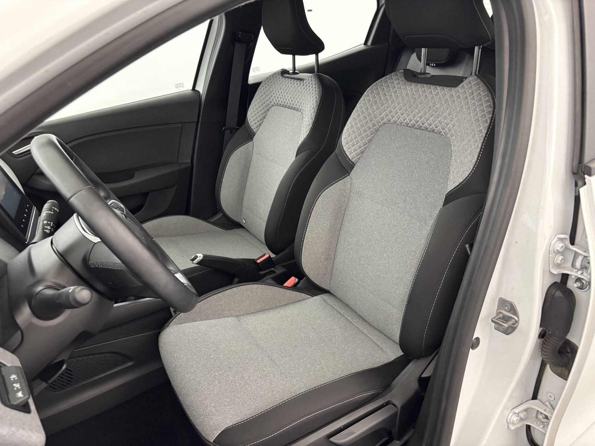 Vente en ligne Renault Clio 5 Clio TCe 90 au prix de 14 190 €