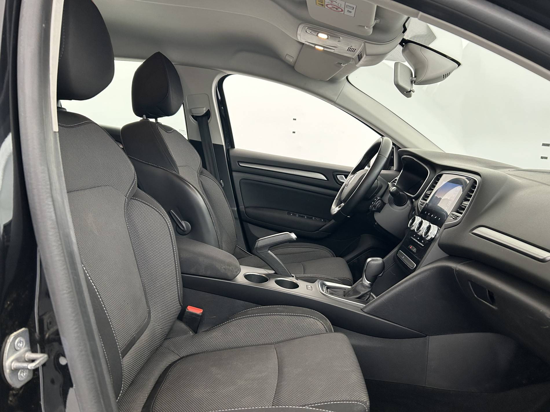 Vente en ligne Renault Megane 4  Blue dCi 115 EDC au prix de 17 990 €