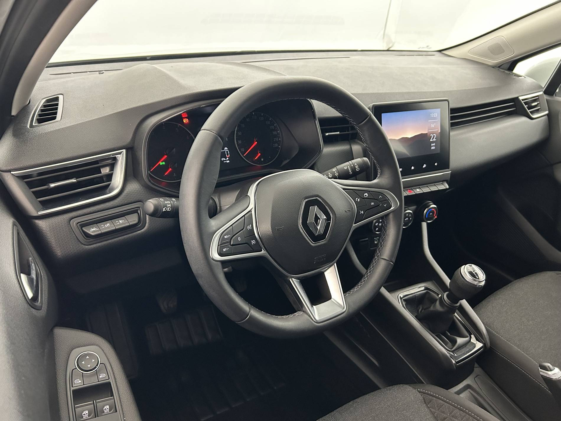 Vente en ligne Renault Clio 5 Clio SCe 65 - 21N au prix de 12 390 €