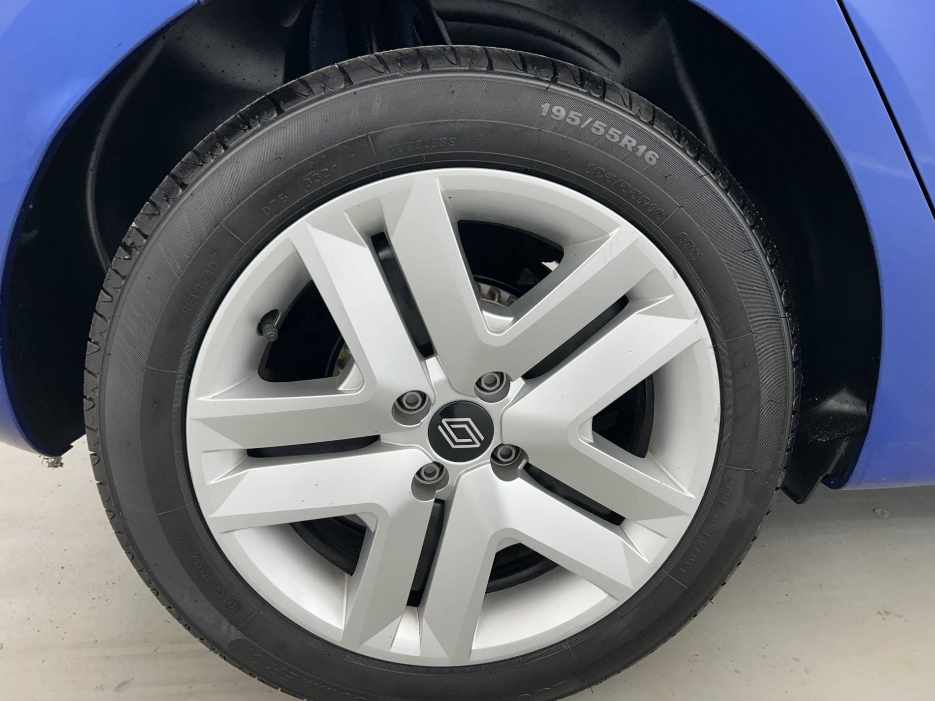 Vente en ligne Renault Clio 5 Clio TCe 90 au prix de 15 290 €