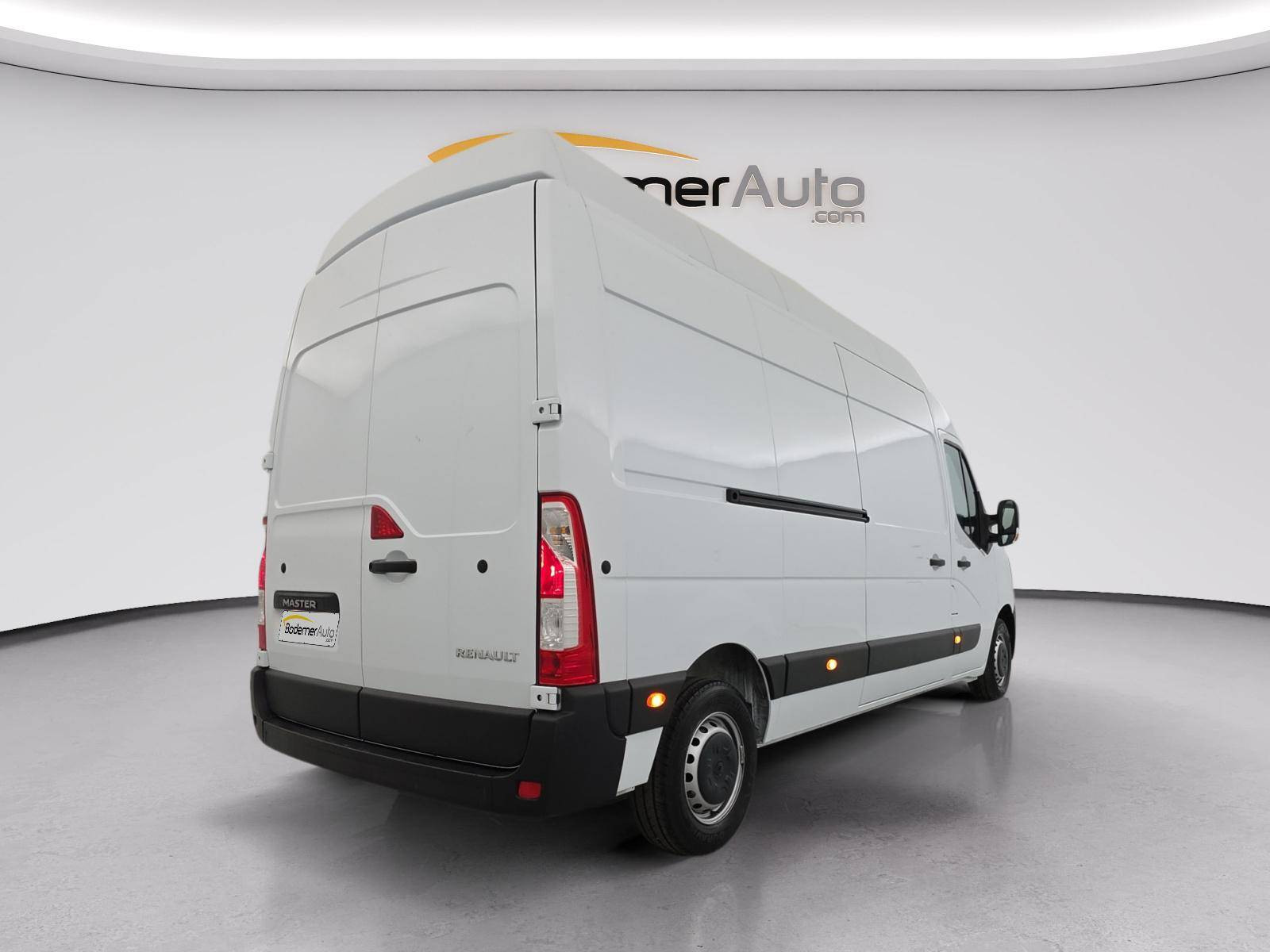 Vente en ligne Renault Master Fourgon MASTER FGN TRAC F3500 L3H3 BLUE DCI 135 au prix de 25 900 €