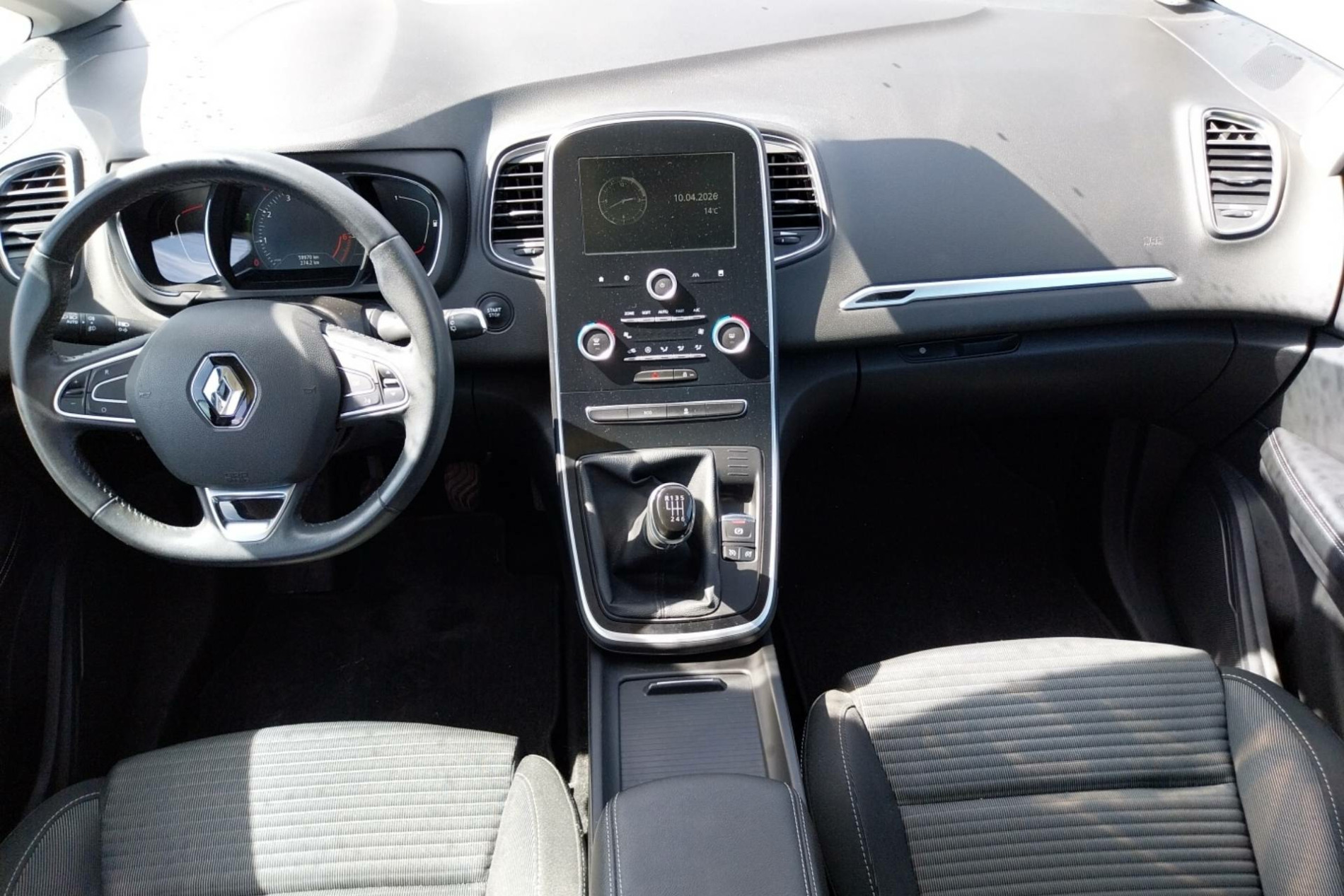 Vente en ligne Renault Scenic 4 Scenic TCe 130 Energy au prix de 12 990 €