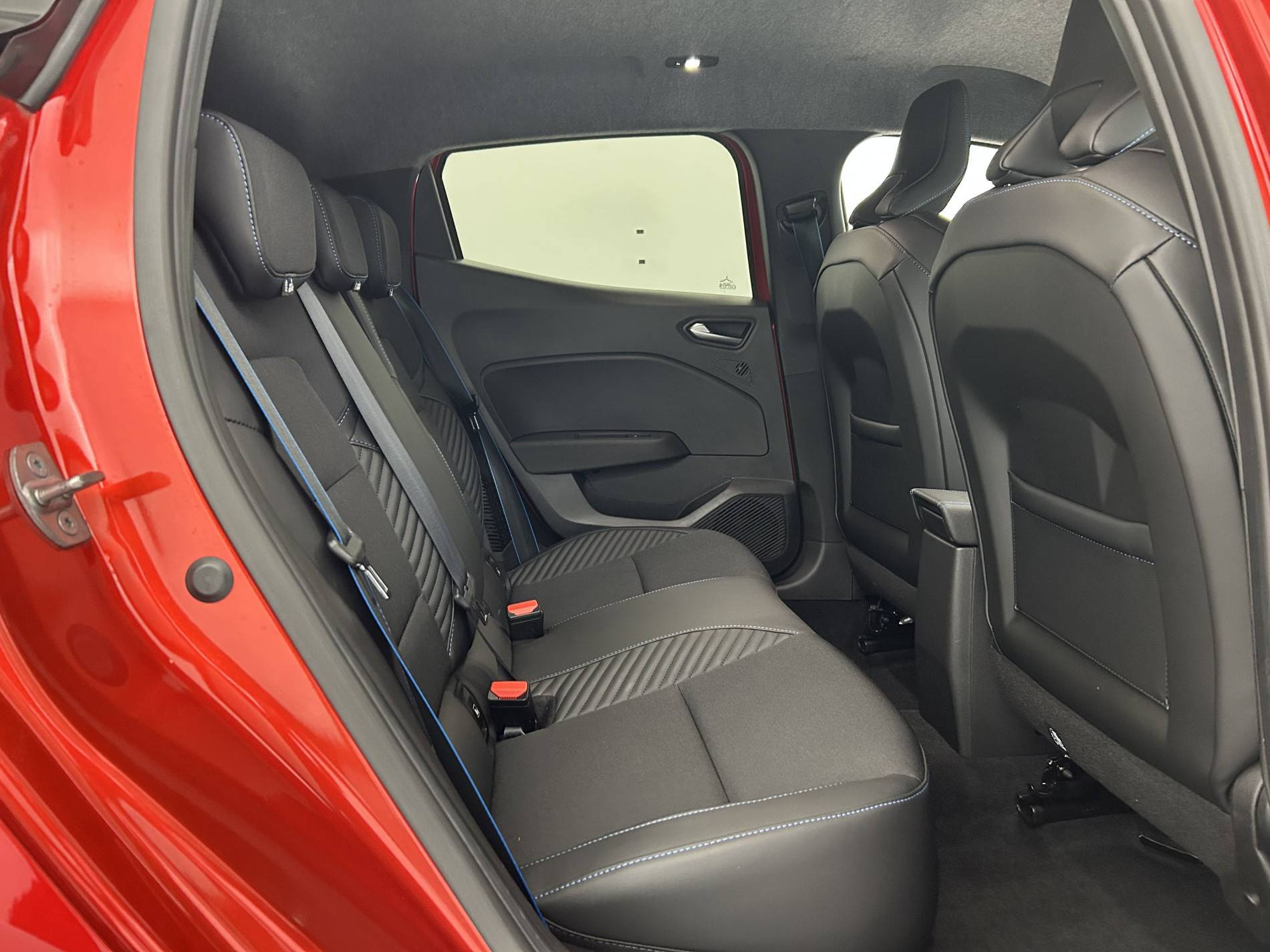 Vente en ligne Renault Clio 5 Clio E-Tech full hybrid 145 au prix de 20 990 €