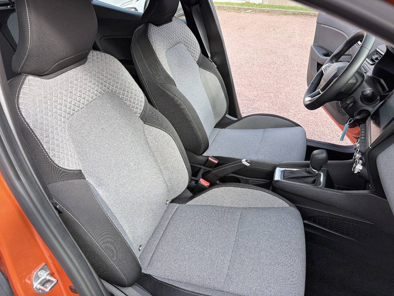 Vente en ligne Renault Clio 5 Clio E-Tech full hybrid 145 ch GSR2 au prix de 17 590 €
